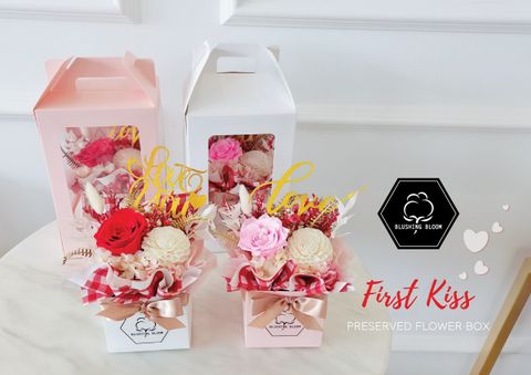 FIRST KISS-03.jpg