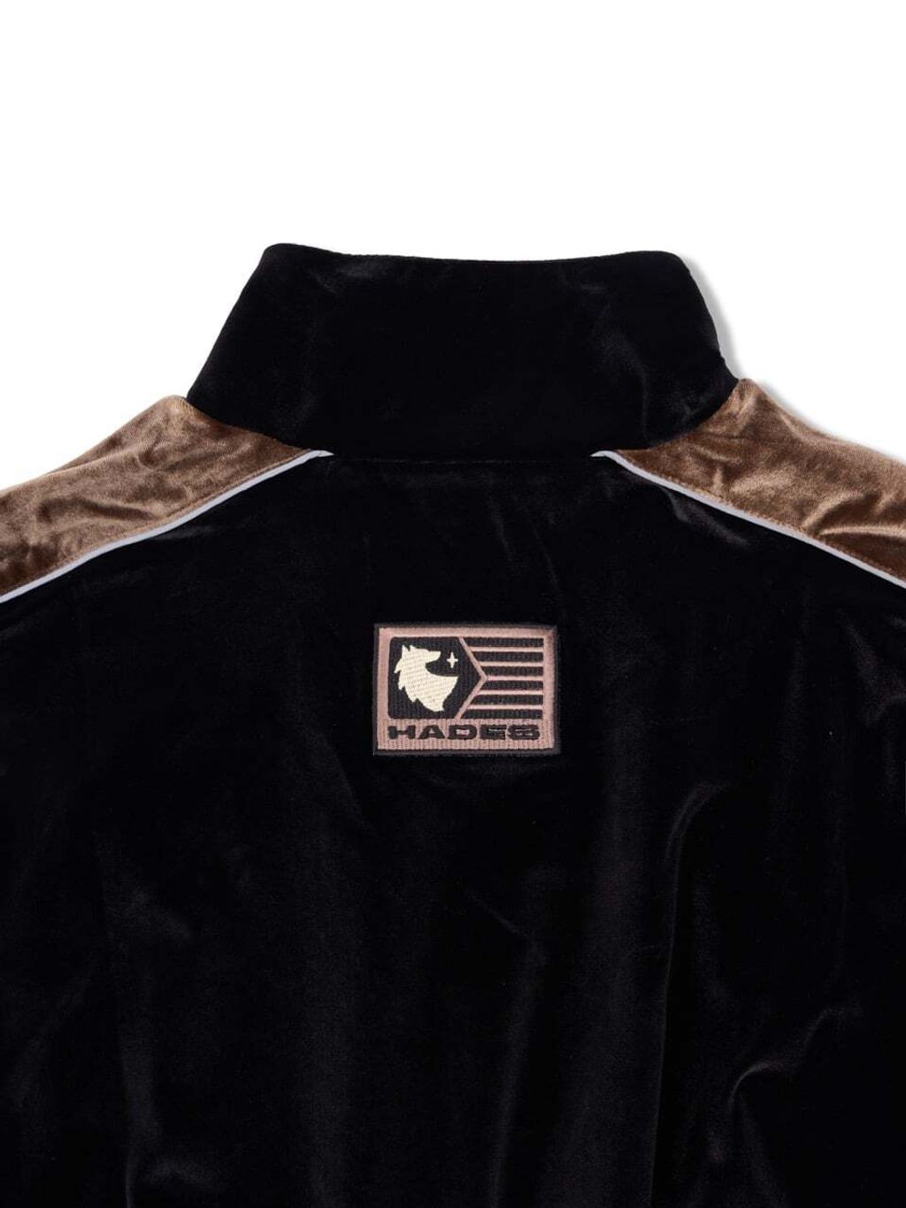 hades0162_large_7e64cf01247a474386a37aa3f9ef8bb0