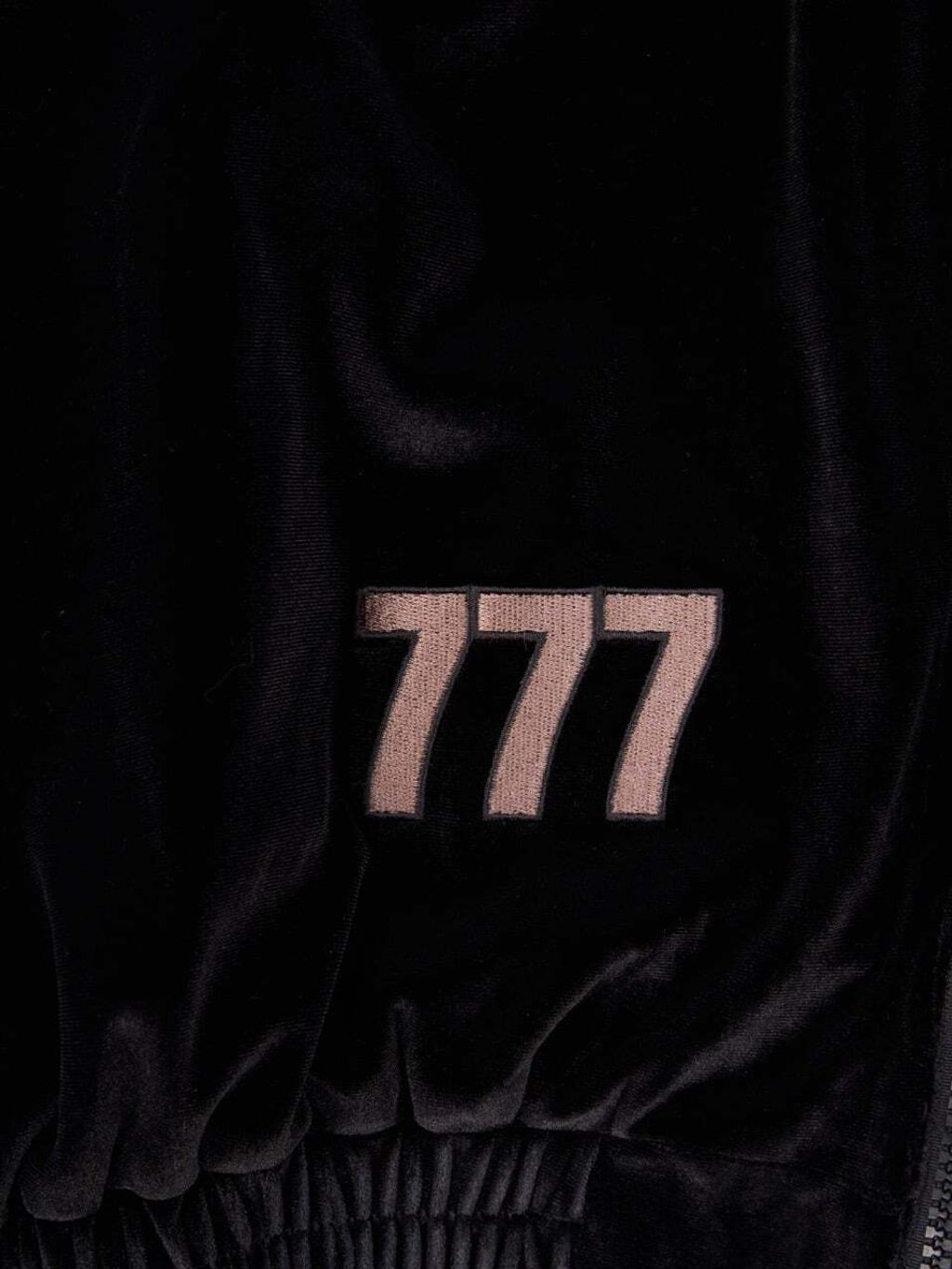 hades0158_large_cb877228975a4beda7e6df3986011444