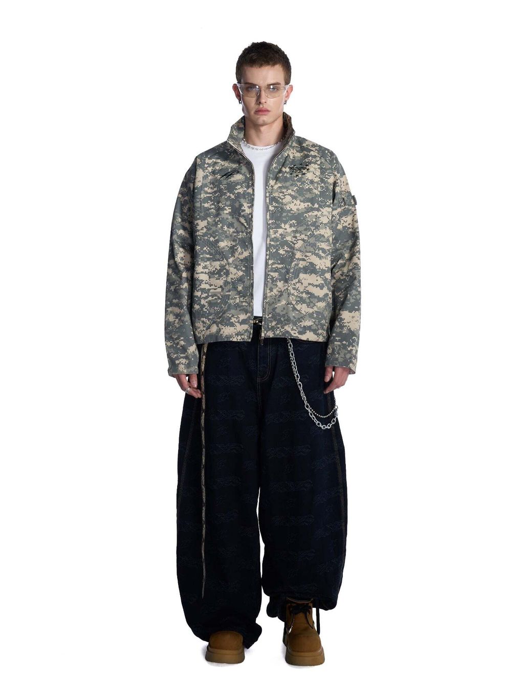 291025.hd0370_b8f5095188644e1480099821ac73bd5c