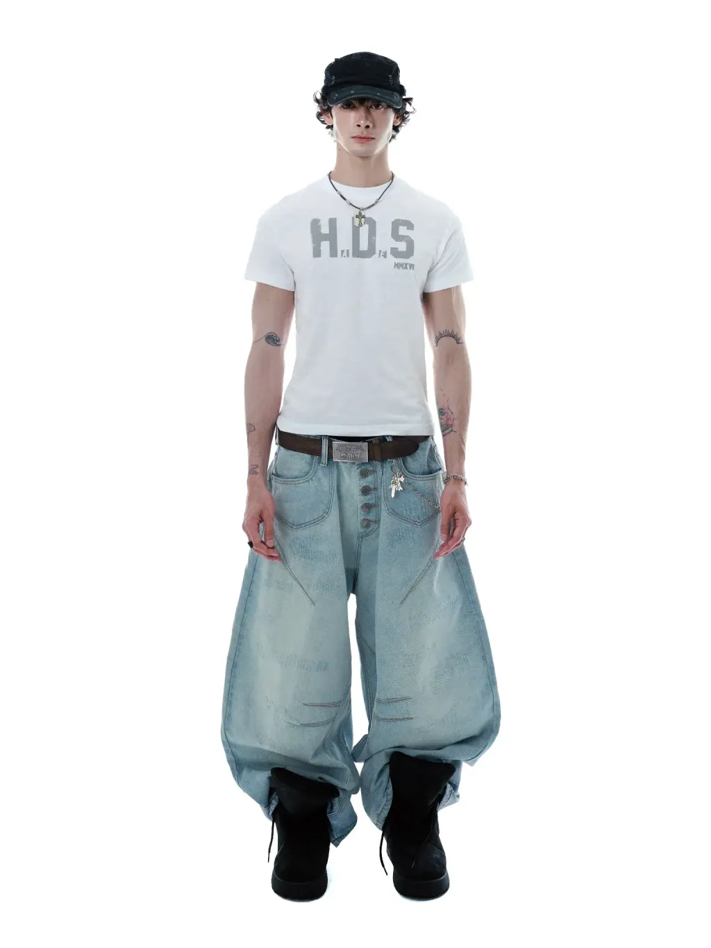 040826hades2362_f2898edc2d0c4a40a8dc7d0760b3c353