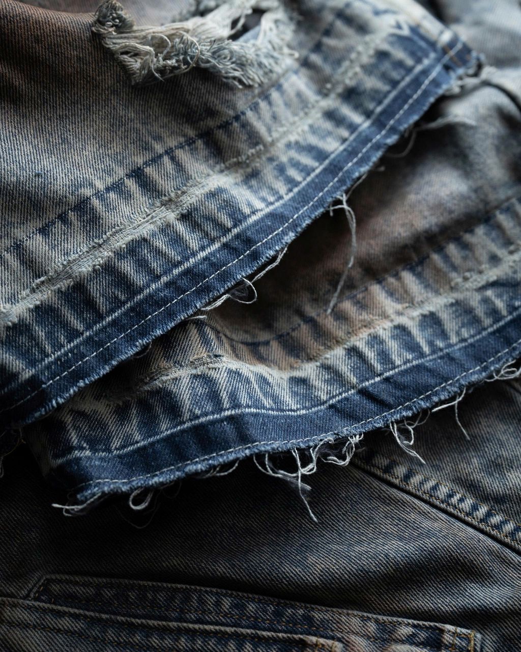 HOLIDAY24-DESTROYED-JEANS-BLUE-19