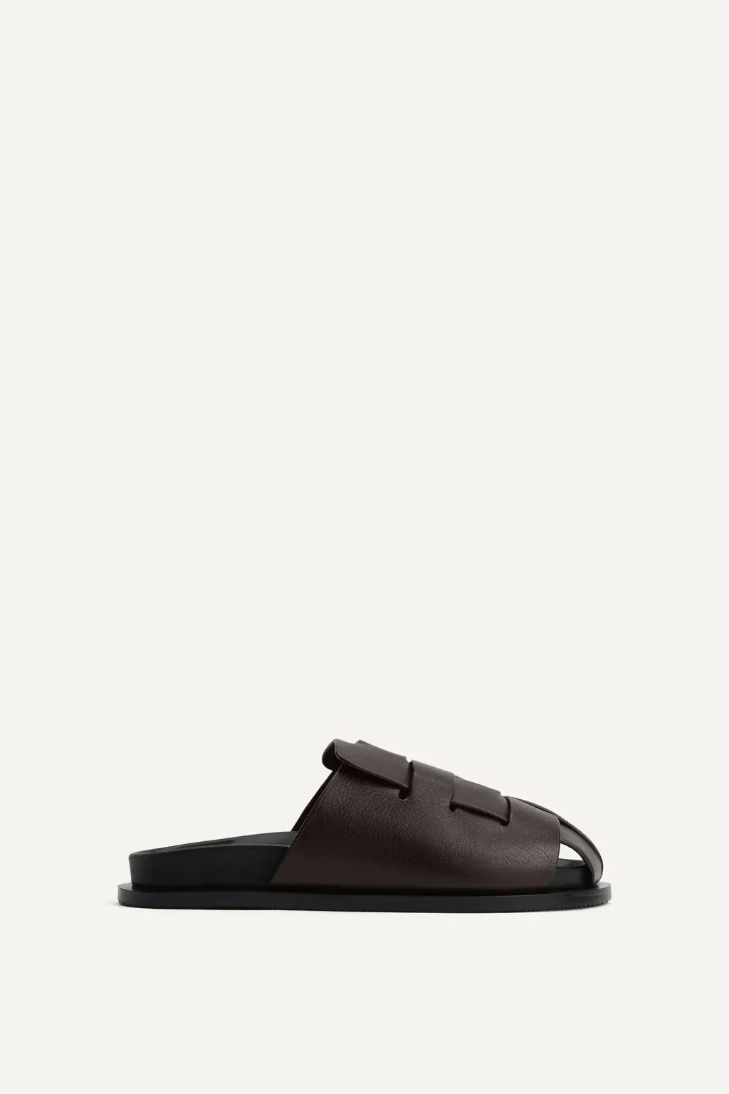 250314-sandals-caro-c-1-web_4b67d25199244c078356401a2ab32b54_master