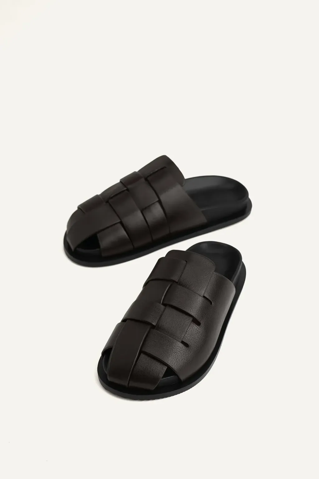 250314-sandals-caro-c-2-web_bbd0ba1c8372431c8119b96cbb836f5c_master