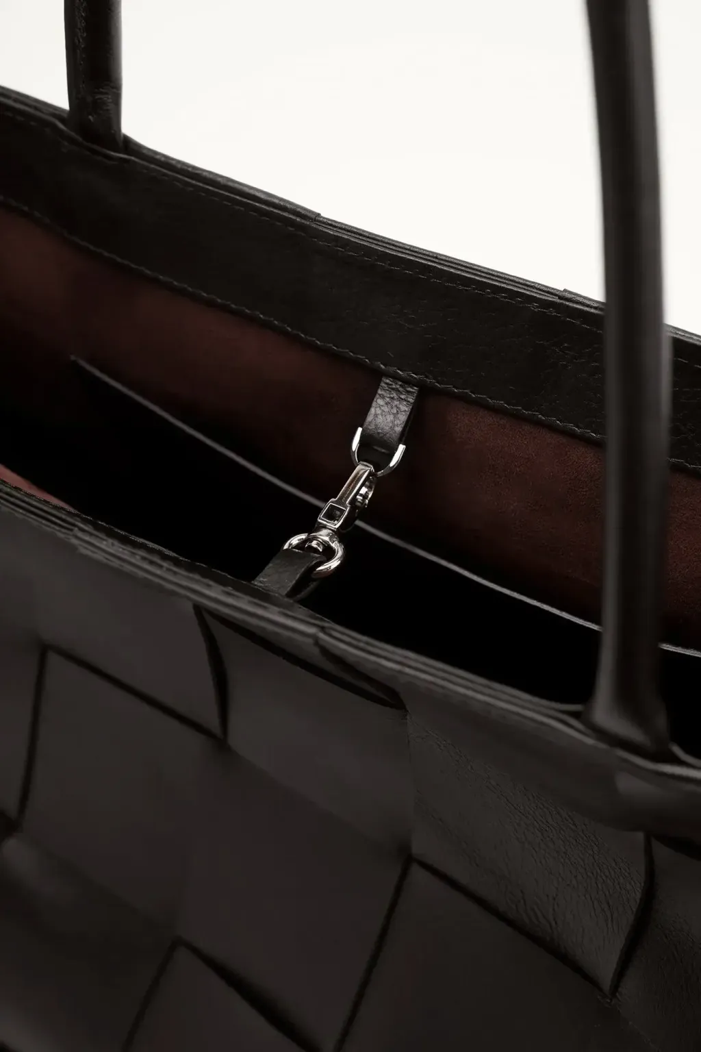 250314-bags-caro-c-3-web_f4ca53a9ddcd4a7aaef7887a4b56aa80_master