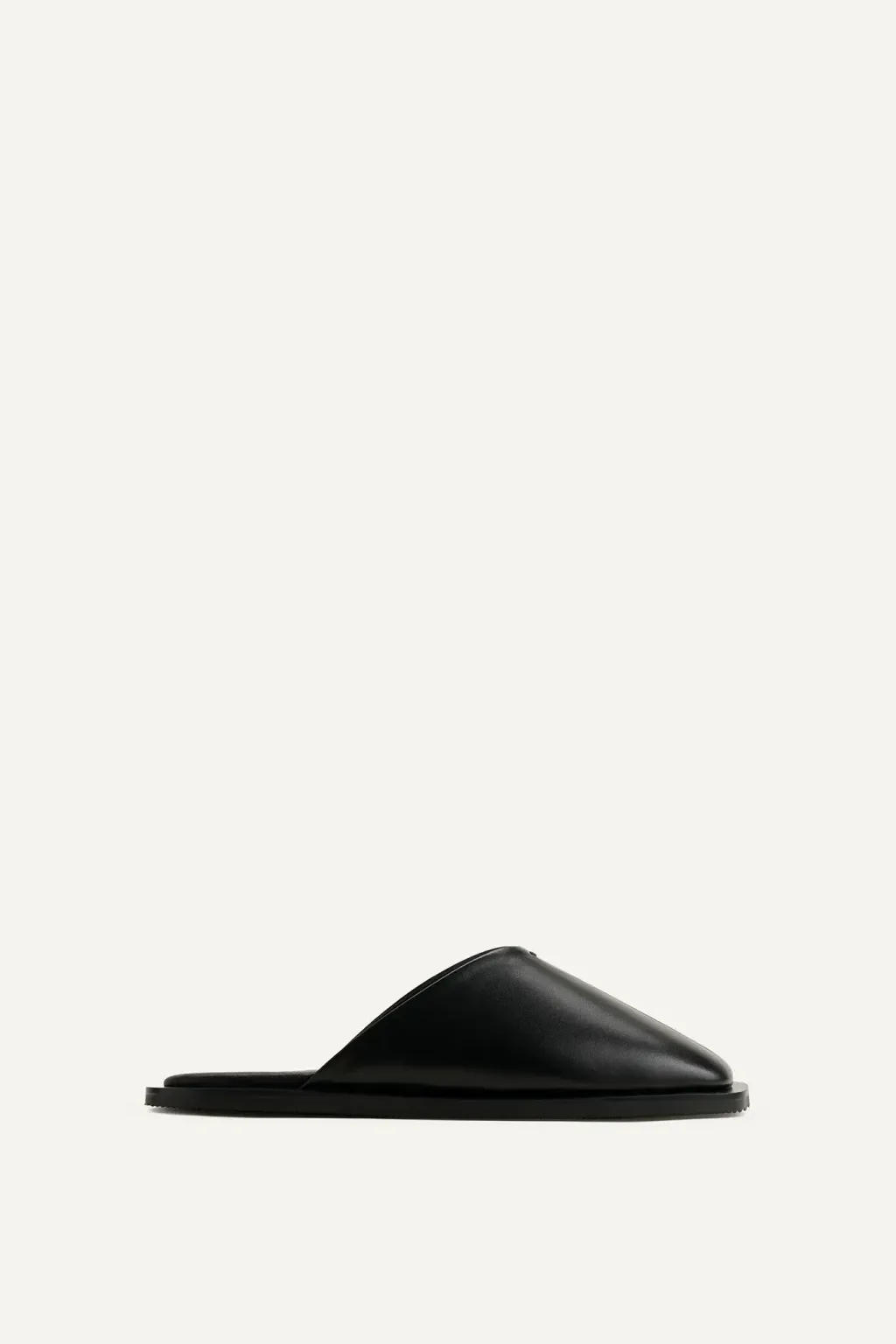 250611-sandals-ha-b-1-web_c489dbd2bd0345ae822f384e181114ec_master