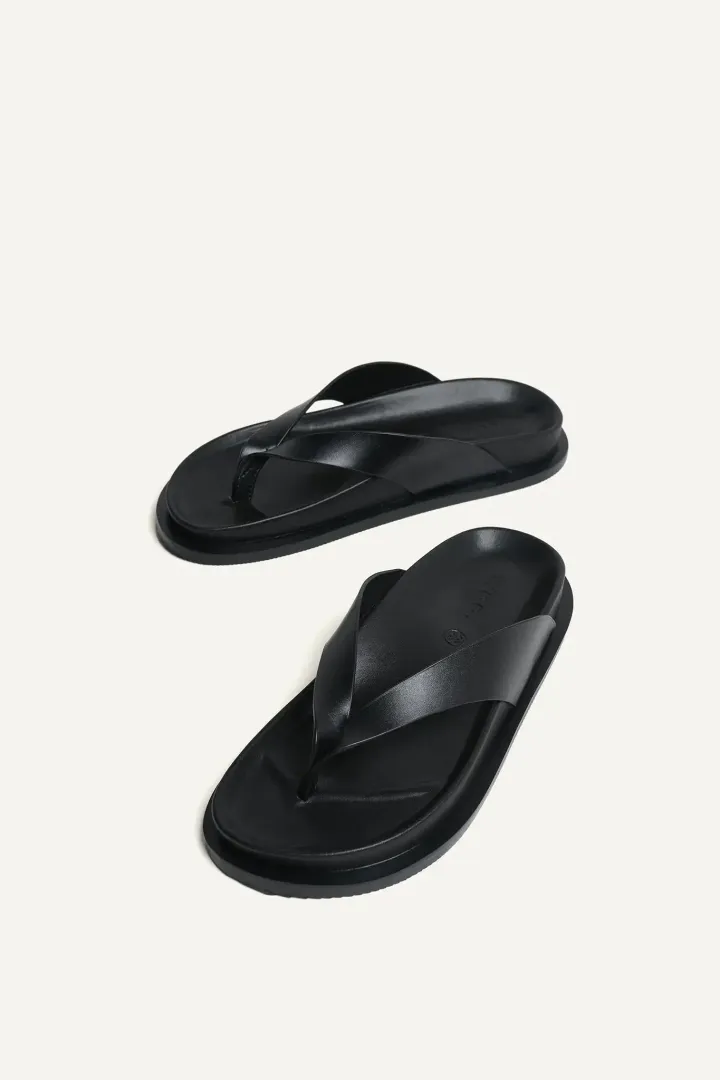 260803-waa-product-sandals-7_1f8f023d972344dcbe380c7decf1b7c9_master