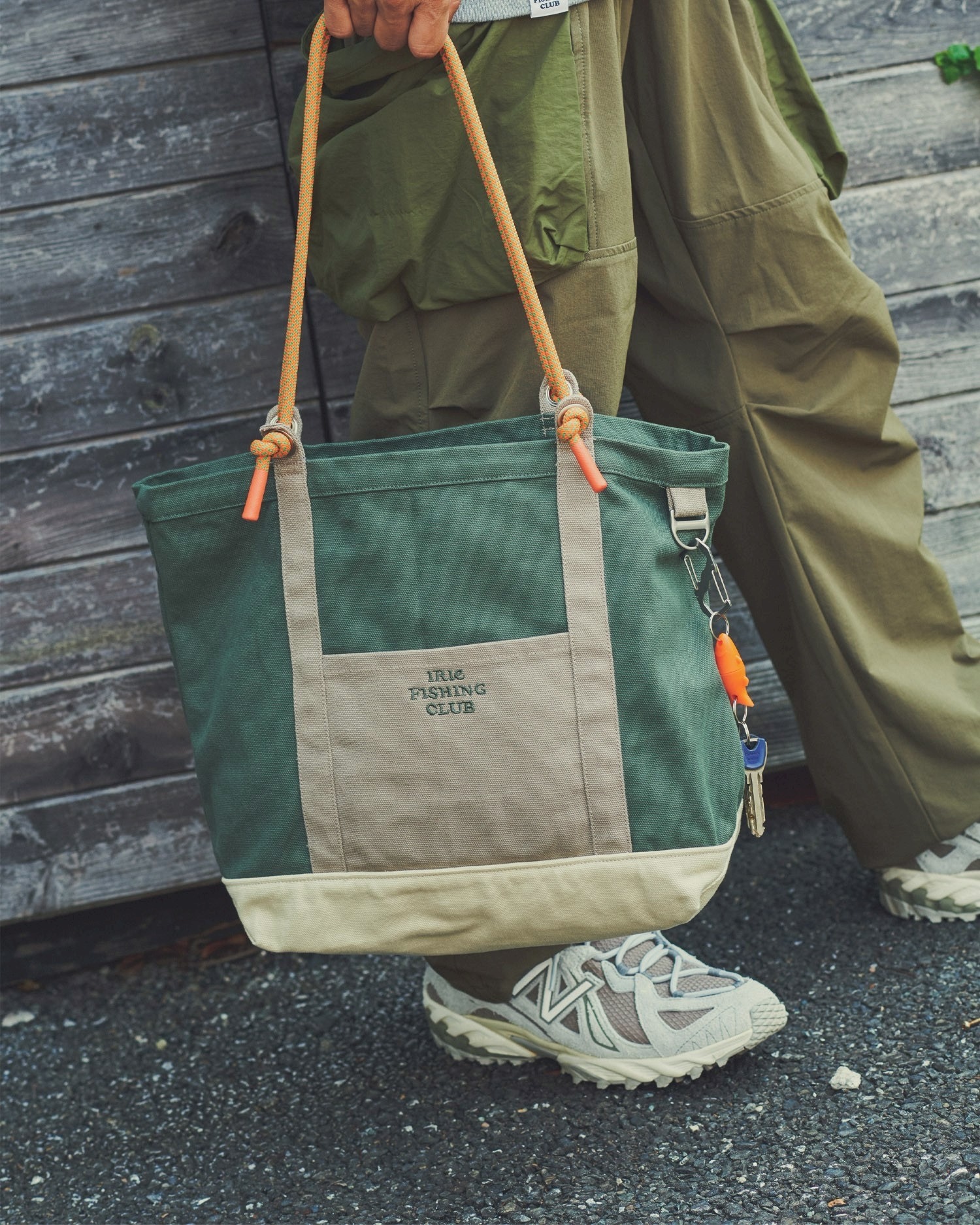 0102D616-4DA0-495D-B19E-039676FCAA94