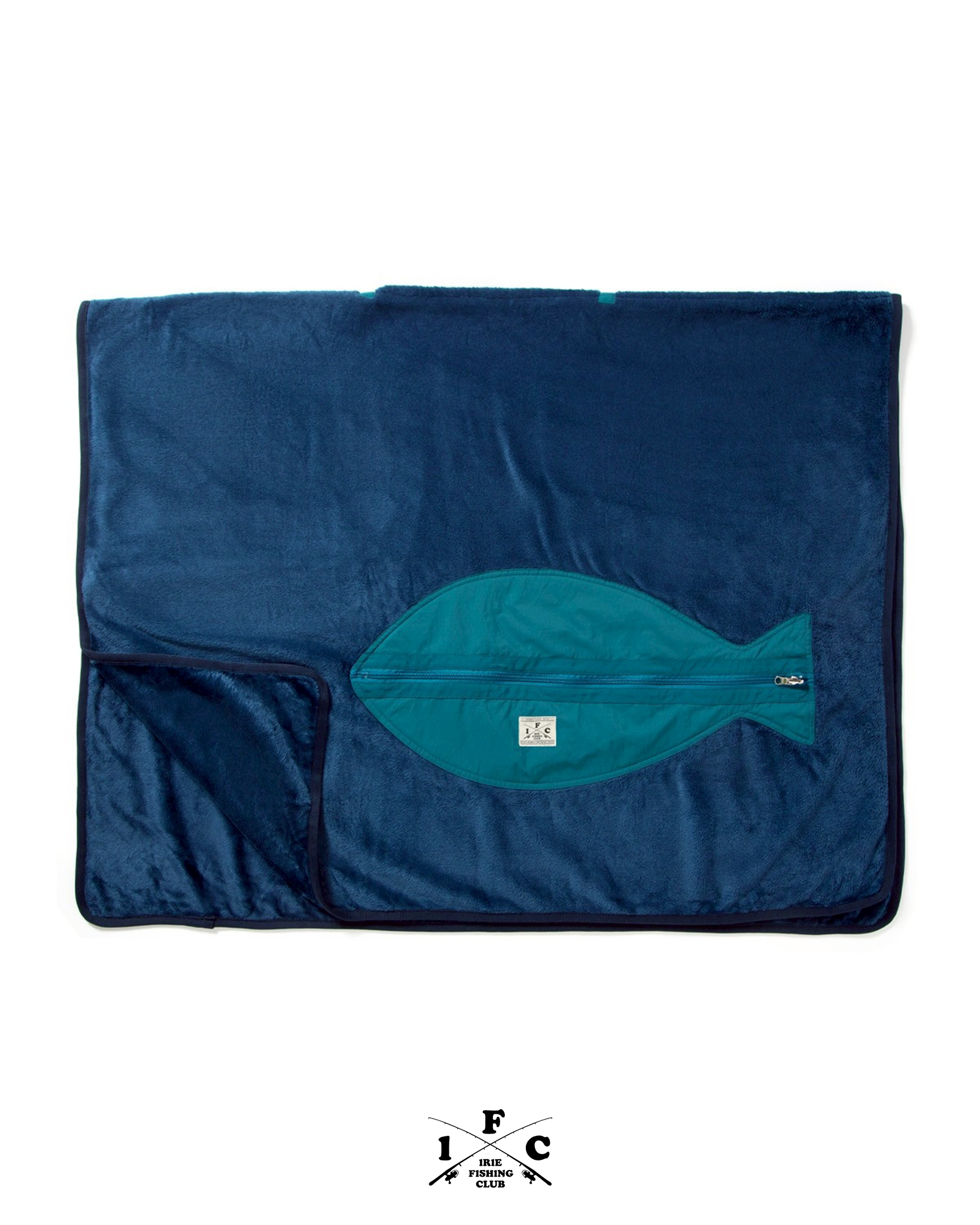 IFAW25-037-FISHERMAN-BLANKET-CUSHION-&-PILLOW-5
