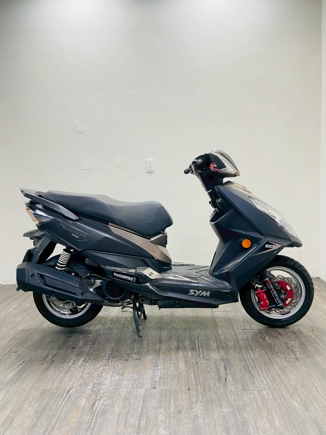 LINE_ALBUM_2014  三陽 fighter 150 六代 _613 $32000 里程68XXX_260304_5