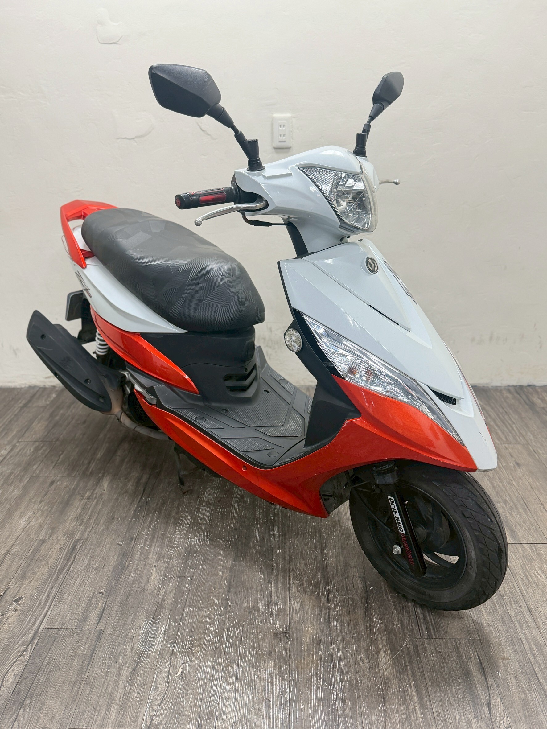 LINE_ALBUM_2014 三陽 Z1 125 _322 $35000 里程 25XXX_260305_3