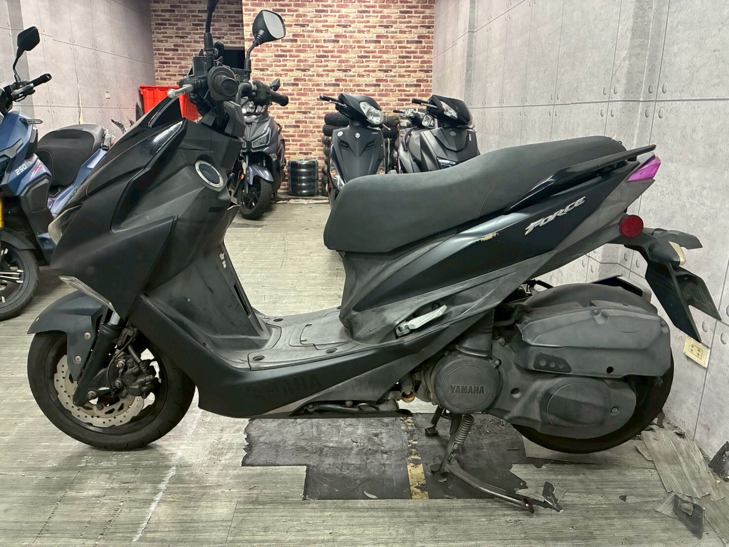 LINE_ALBUM_FORCE_0011_260312_4