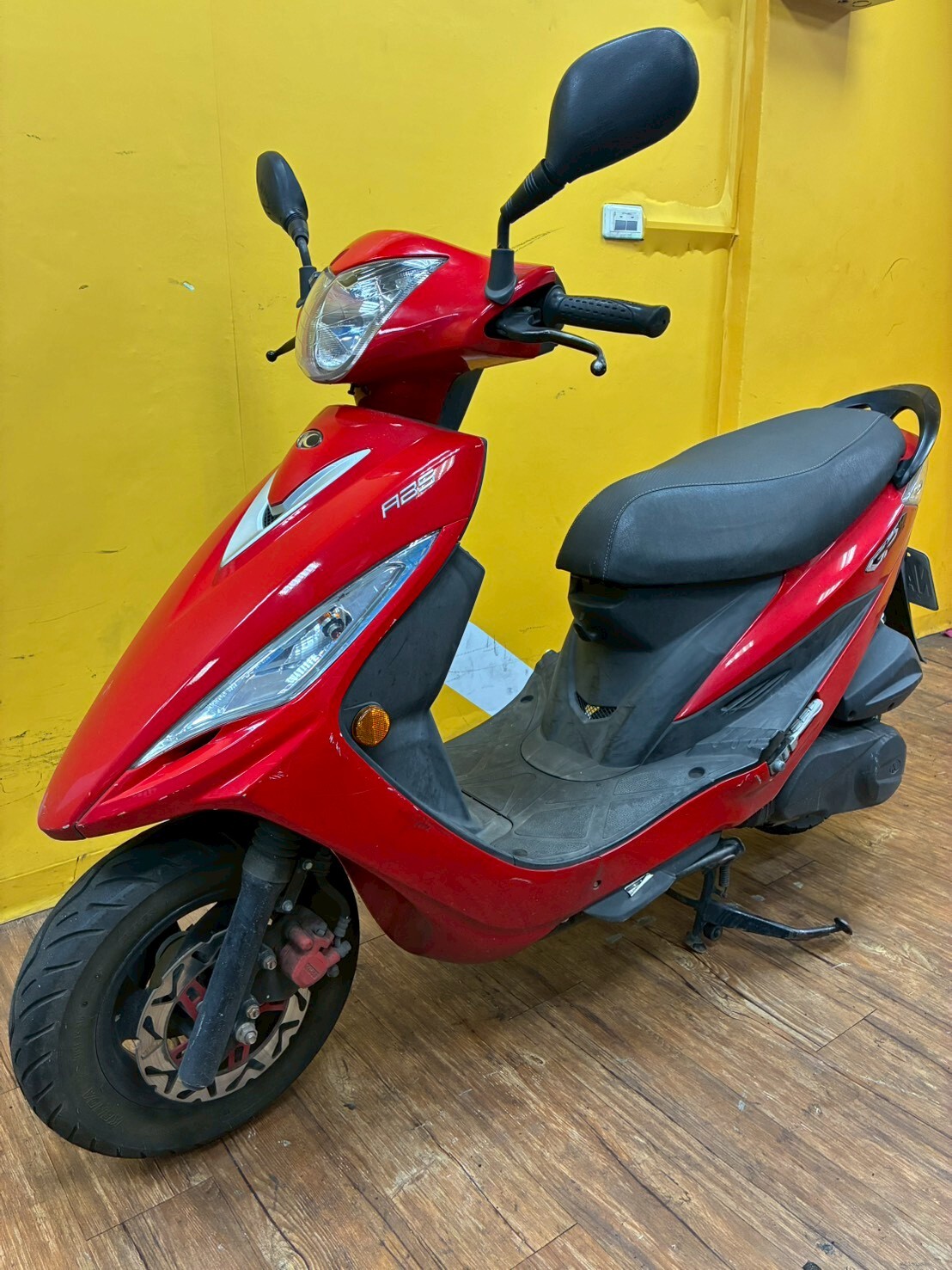 LINE_ALBUM_GP 125ABS_2620_260312_2