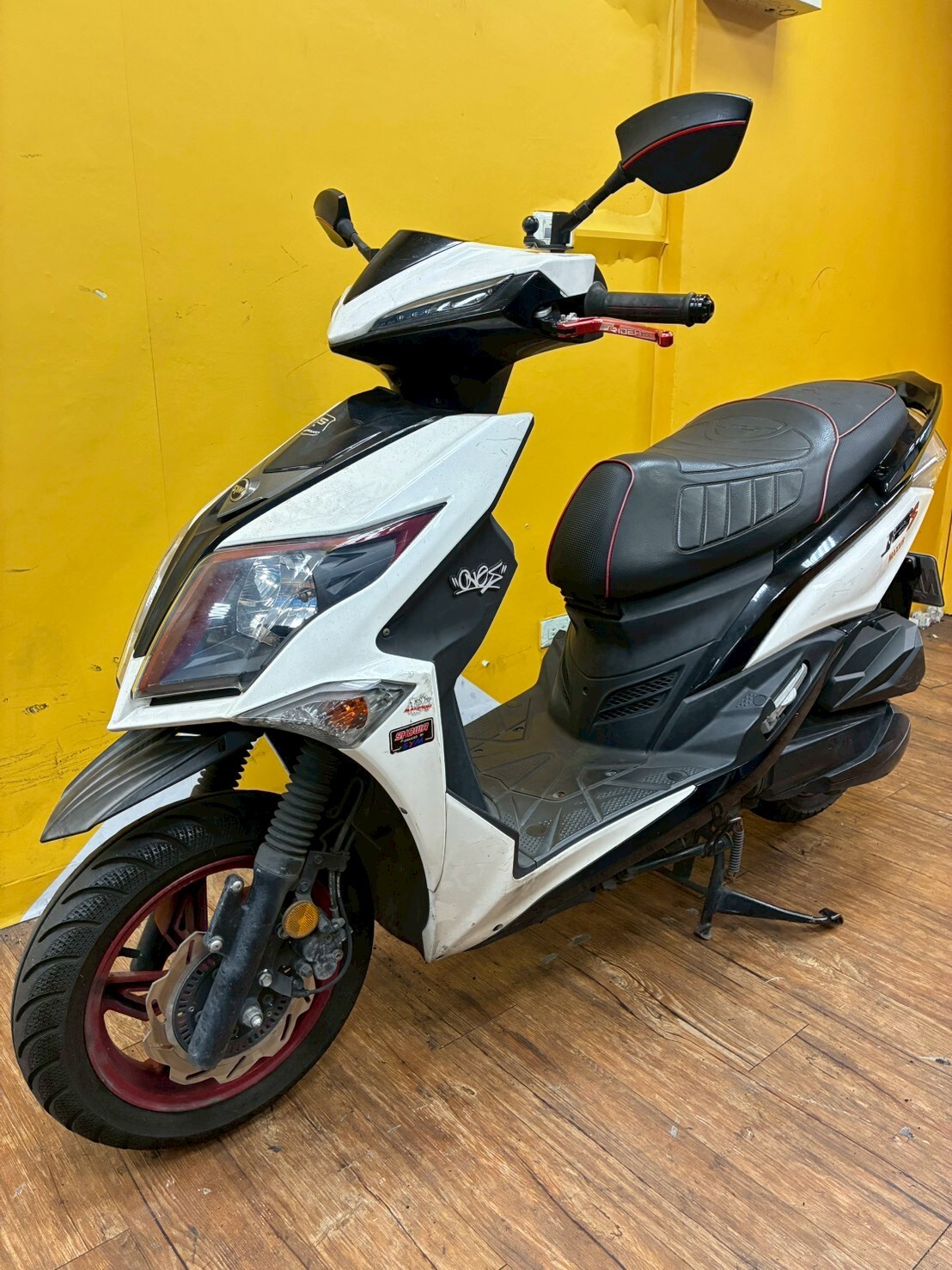 LINE_ALBUM_JET S ABS_8391_260312_2