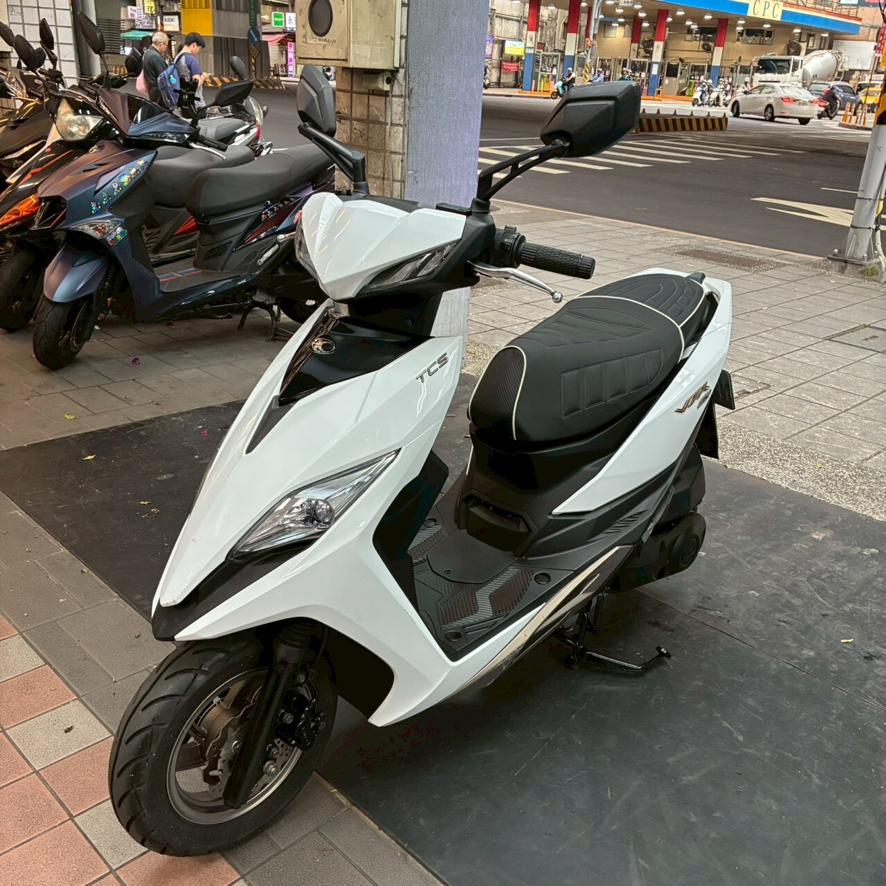 LINE_ALBUM__8535_260318_2