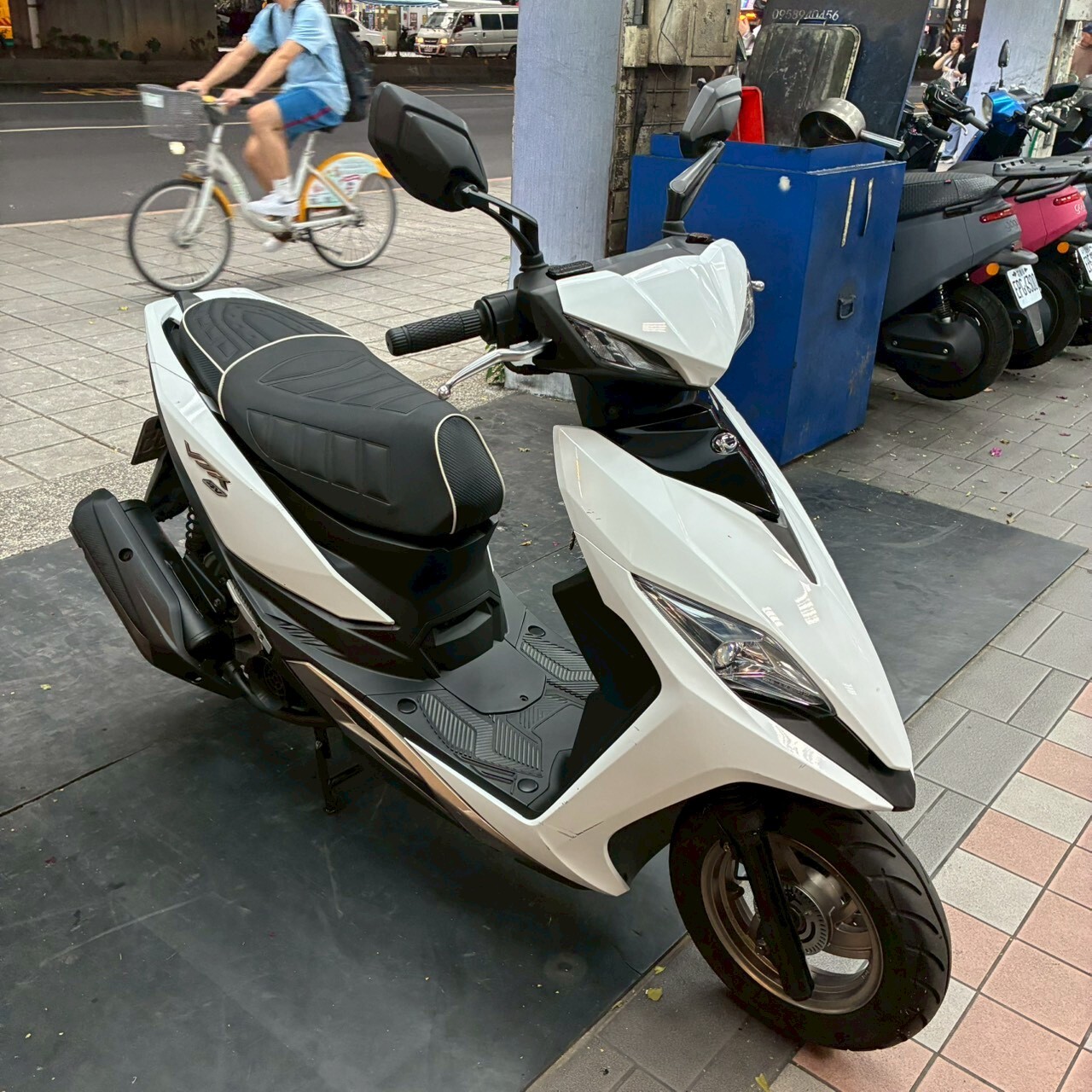 LINE_ALBUM__8535_260318_3