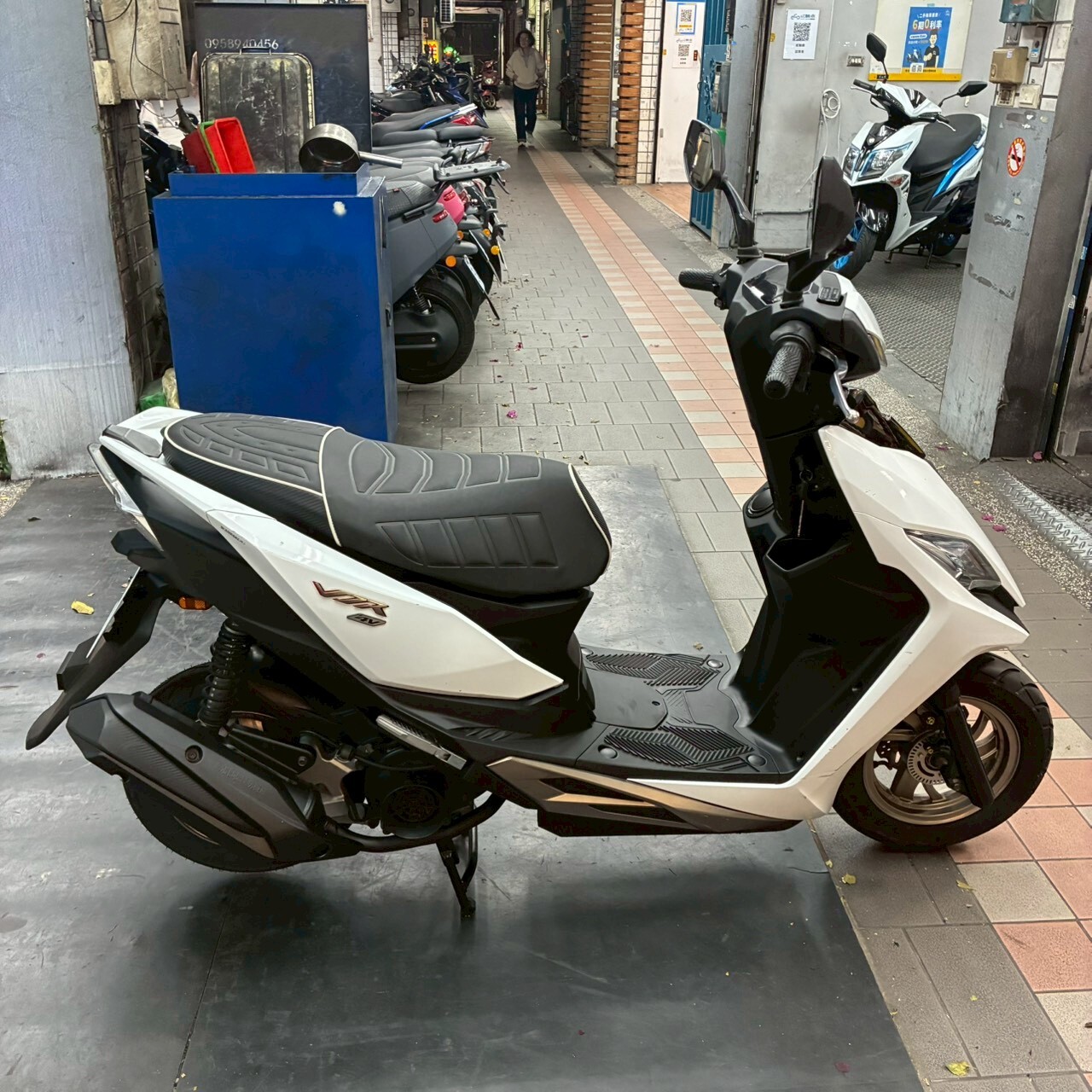 LINE_ALBUM__8535_260318_5