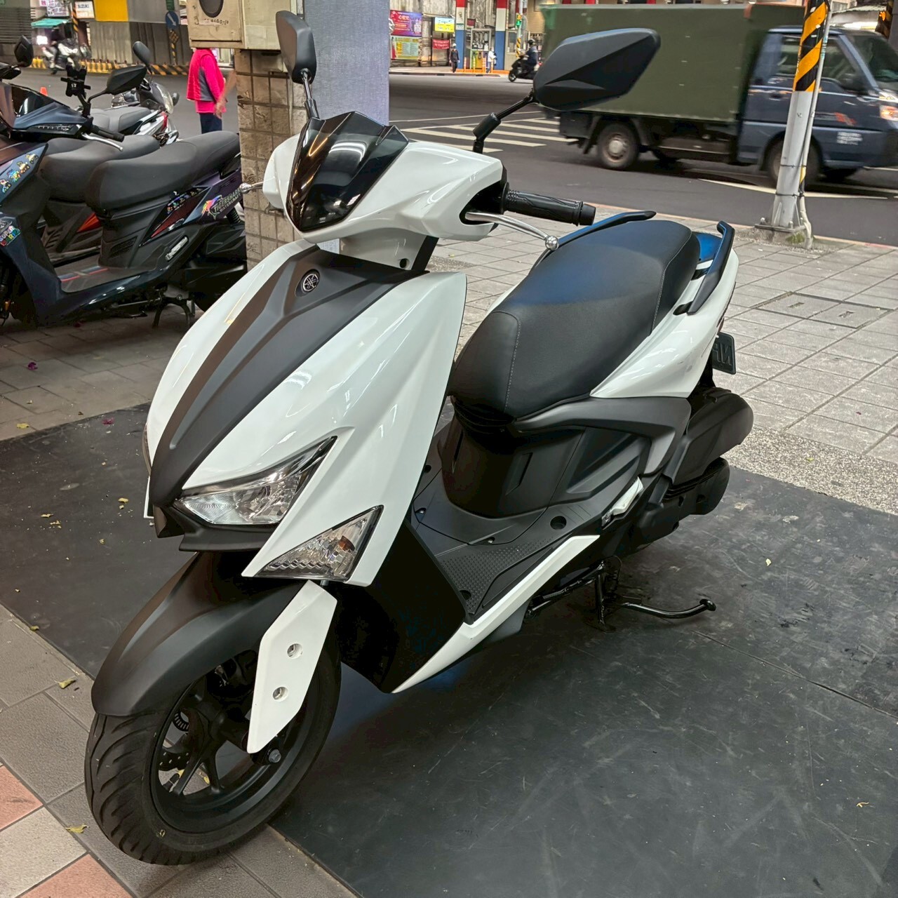 LINE_ALBUM__8639_260318_2