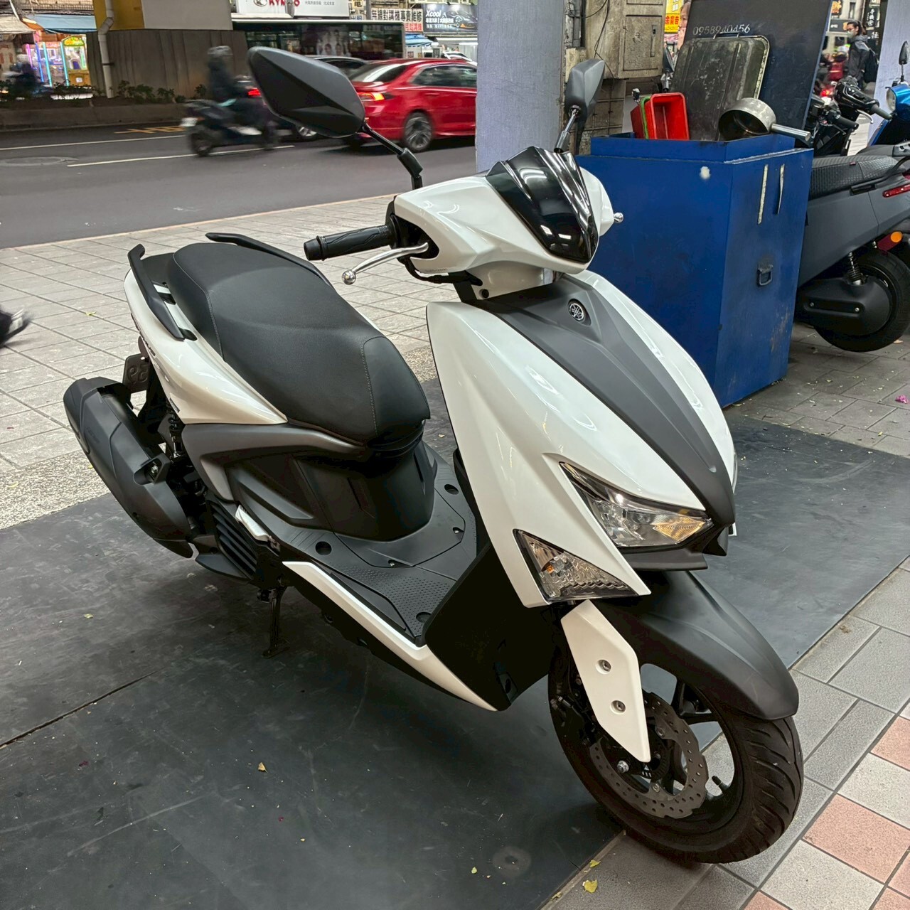 LINE_ALBUM__8639_260318_3