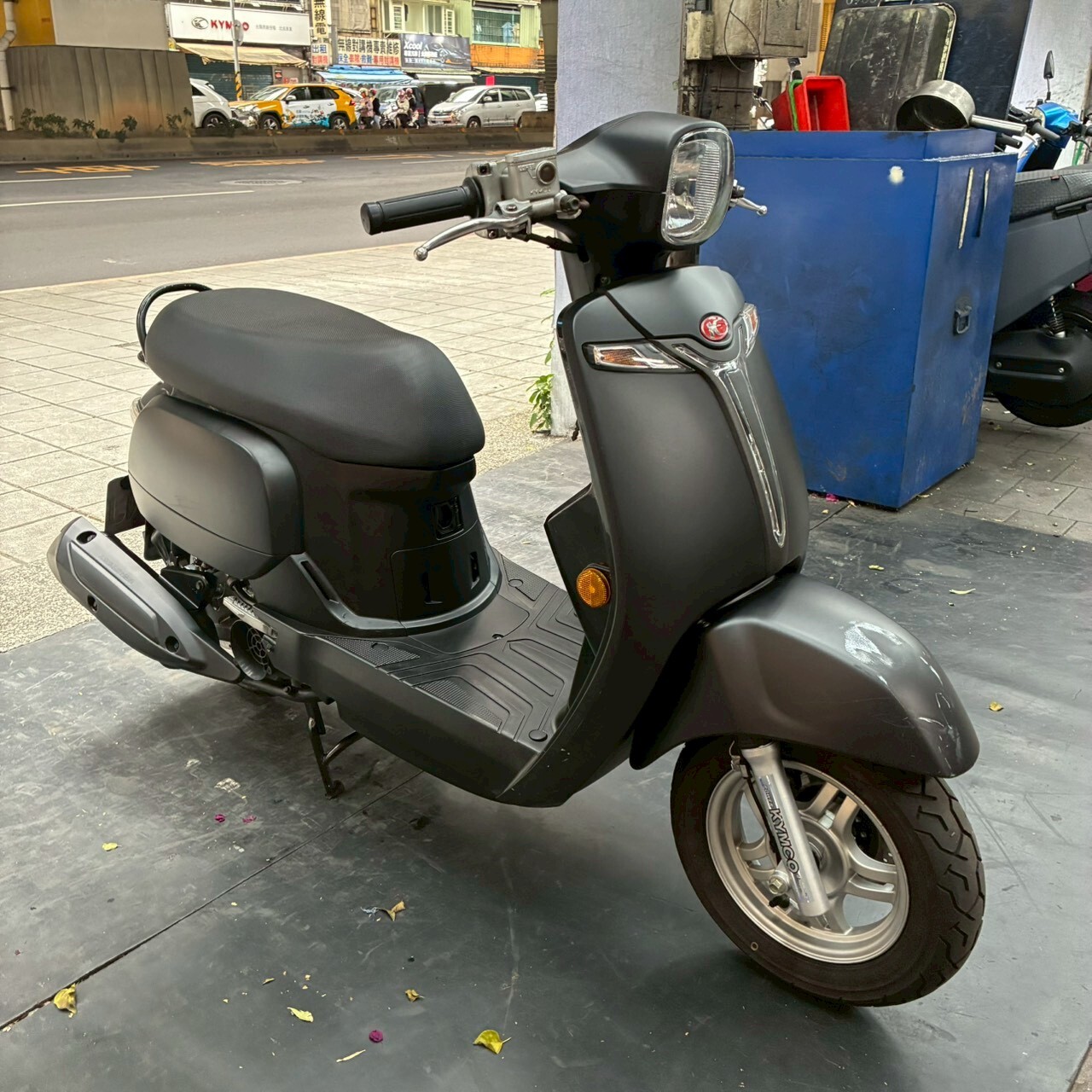 LINE_ALBUM__627_260318_3