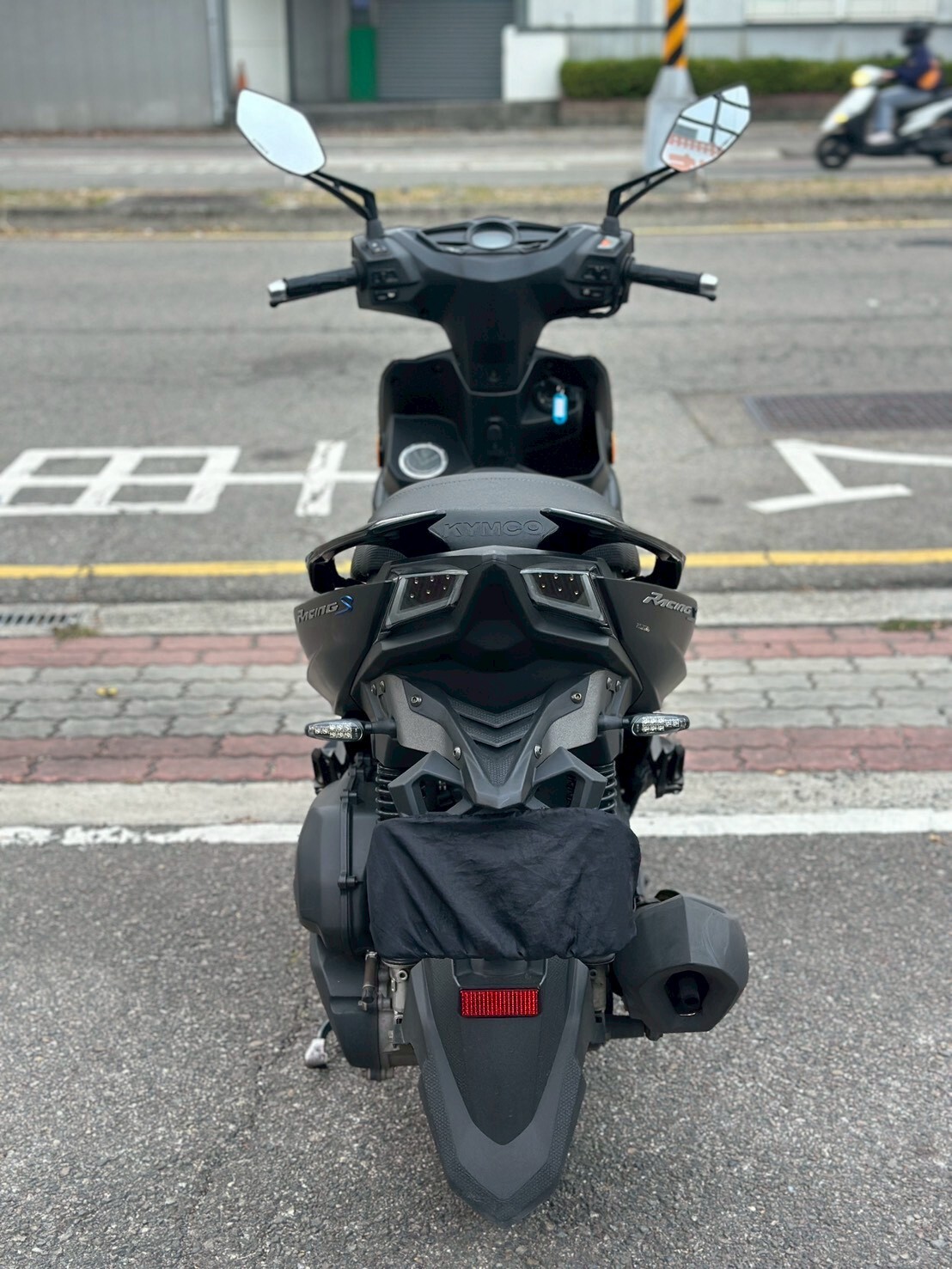 LINE_ALBUM_2017 光陽 雷霆S 150 雙碟 _7577 340xxKM $43,000_260320_3