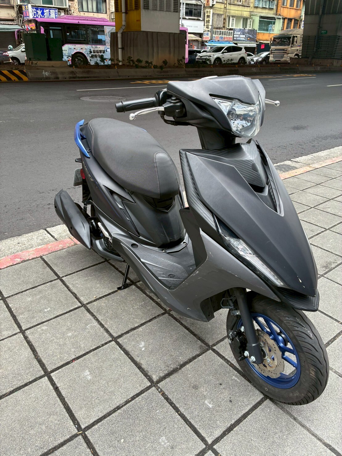 LINE_ALBUM_2021 RSneo 125_9672 $42000_260321_2