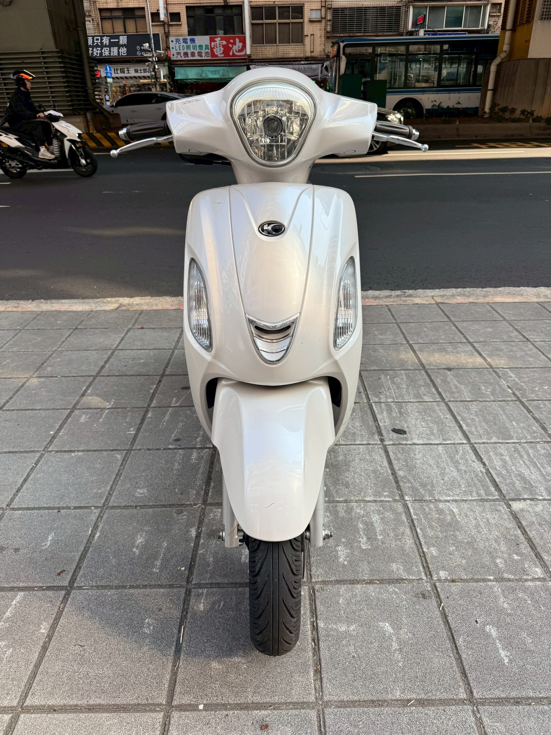 LINE_ALBUM_Like_2236_260321_1