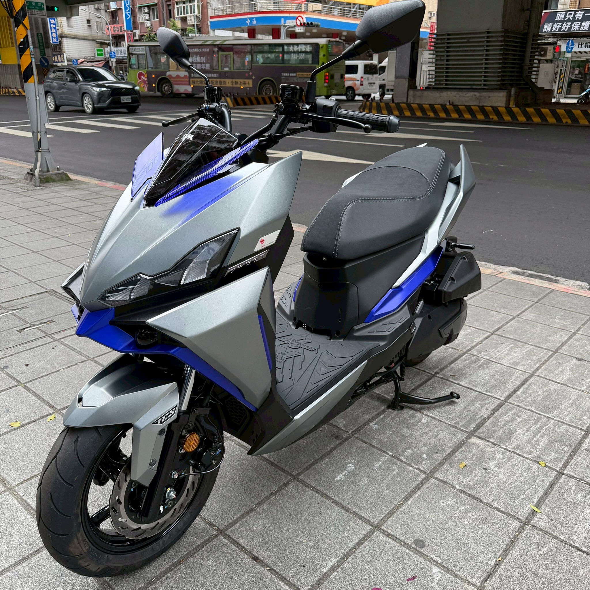 LINE_ALBUM__3073_260321_2