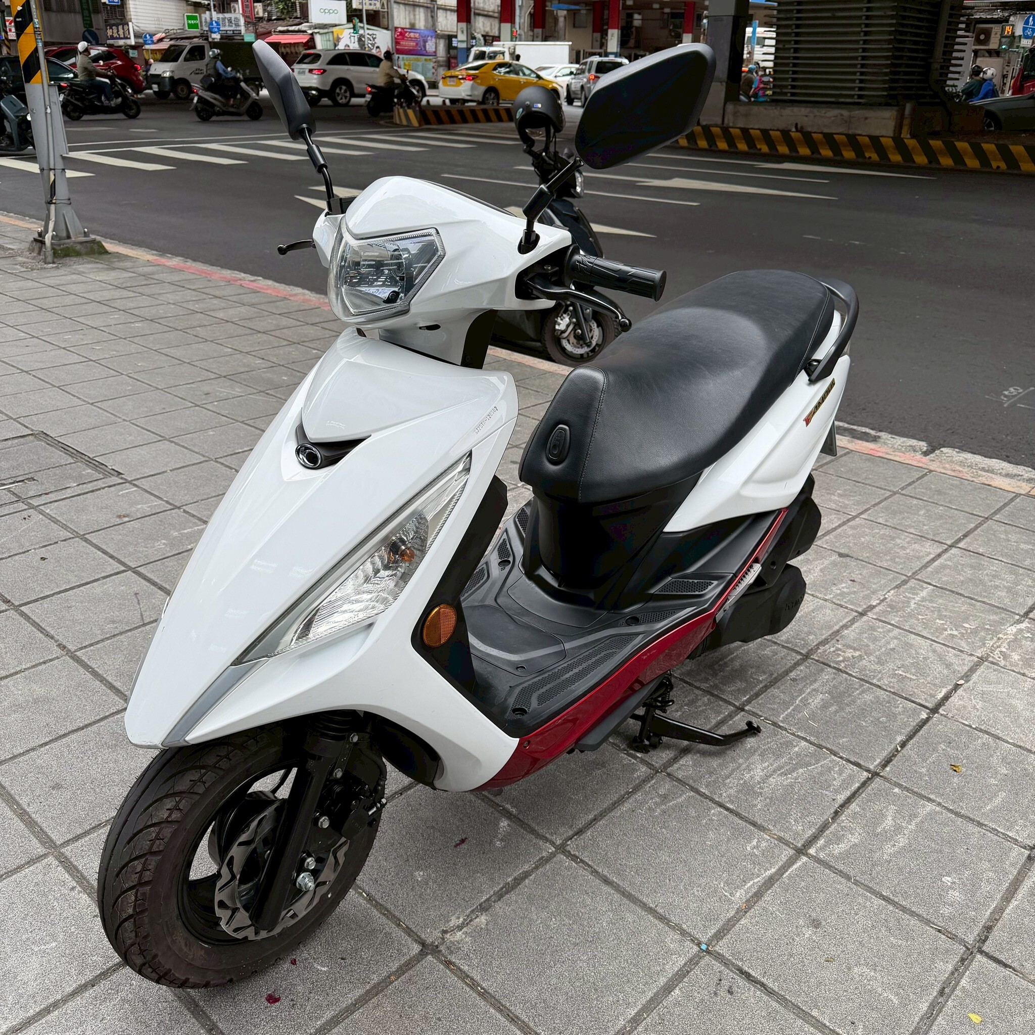 LINE_ALBUM__7079_260321_2