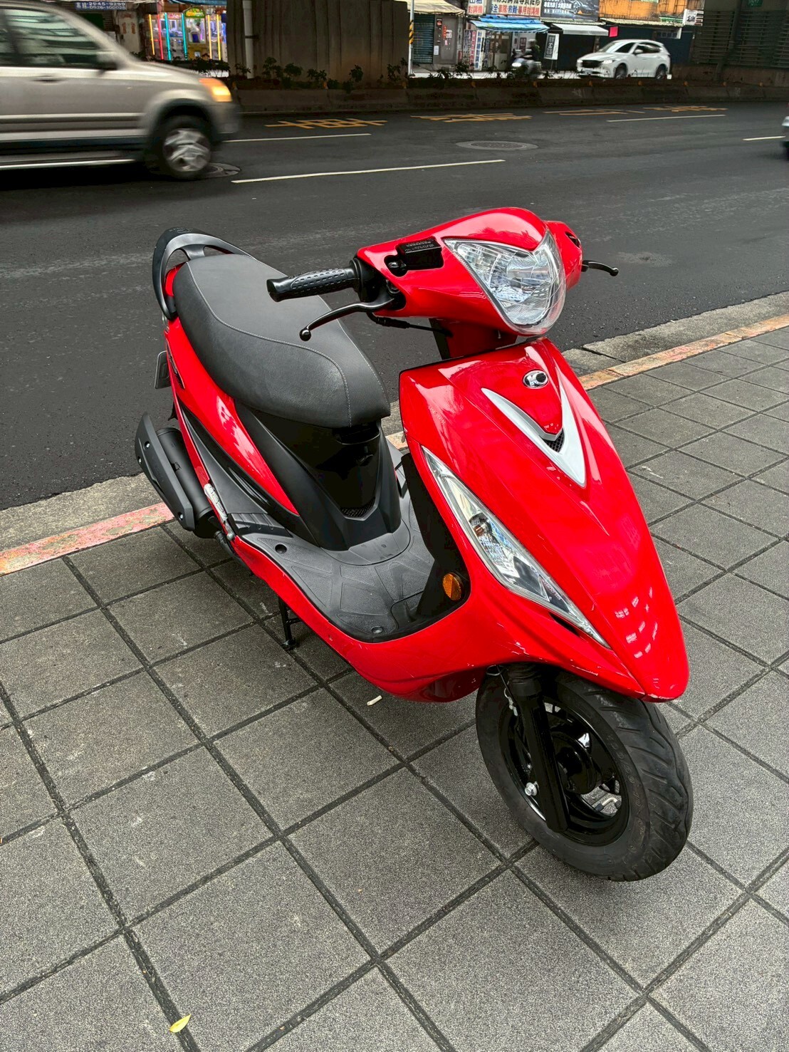 LINE_ALBUM_GP 125 ABS_2620 $38000_260329_2