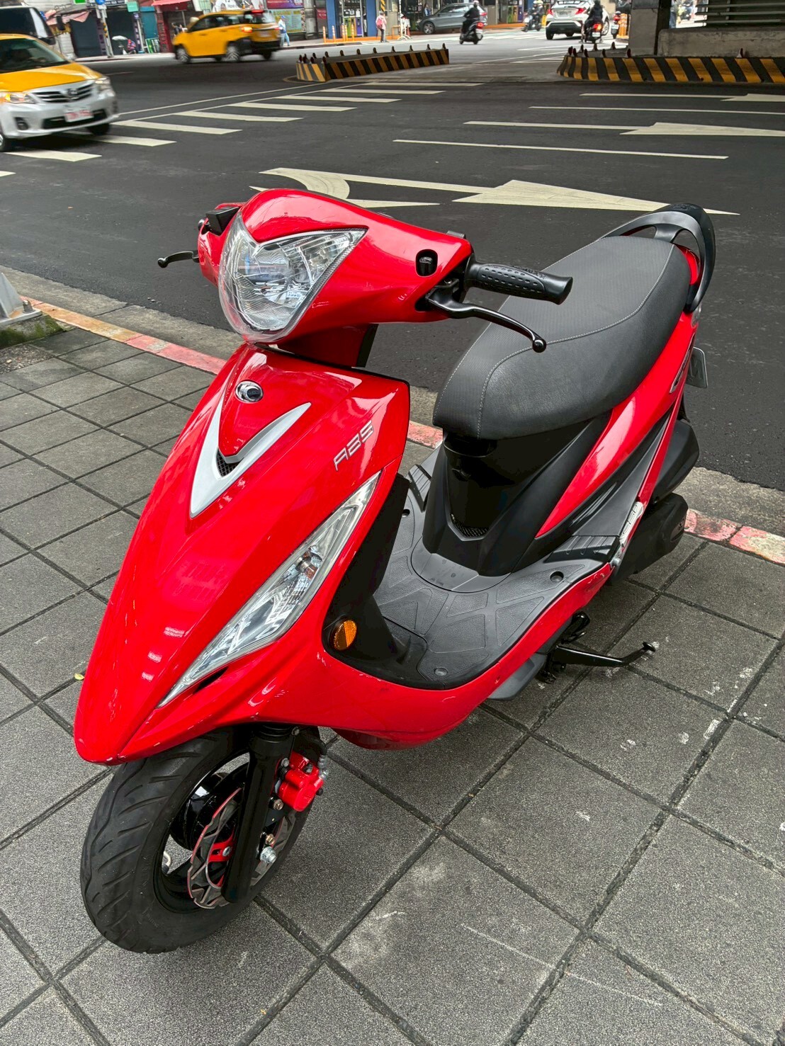 LINE_ALBUM_GP 125 ABS_2620 $38000_260329_3