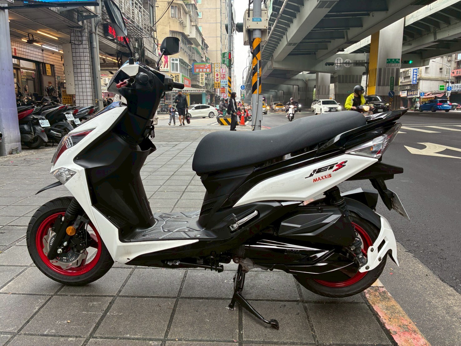 LINE_ALBUM_2019 JET S 125 ABS_8391 $52000_260329_5