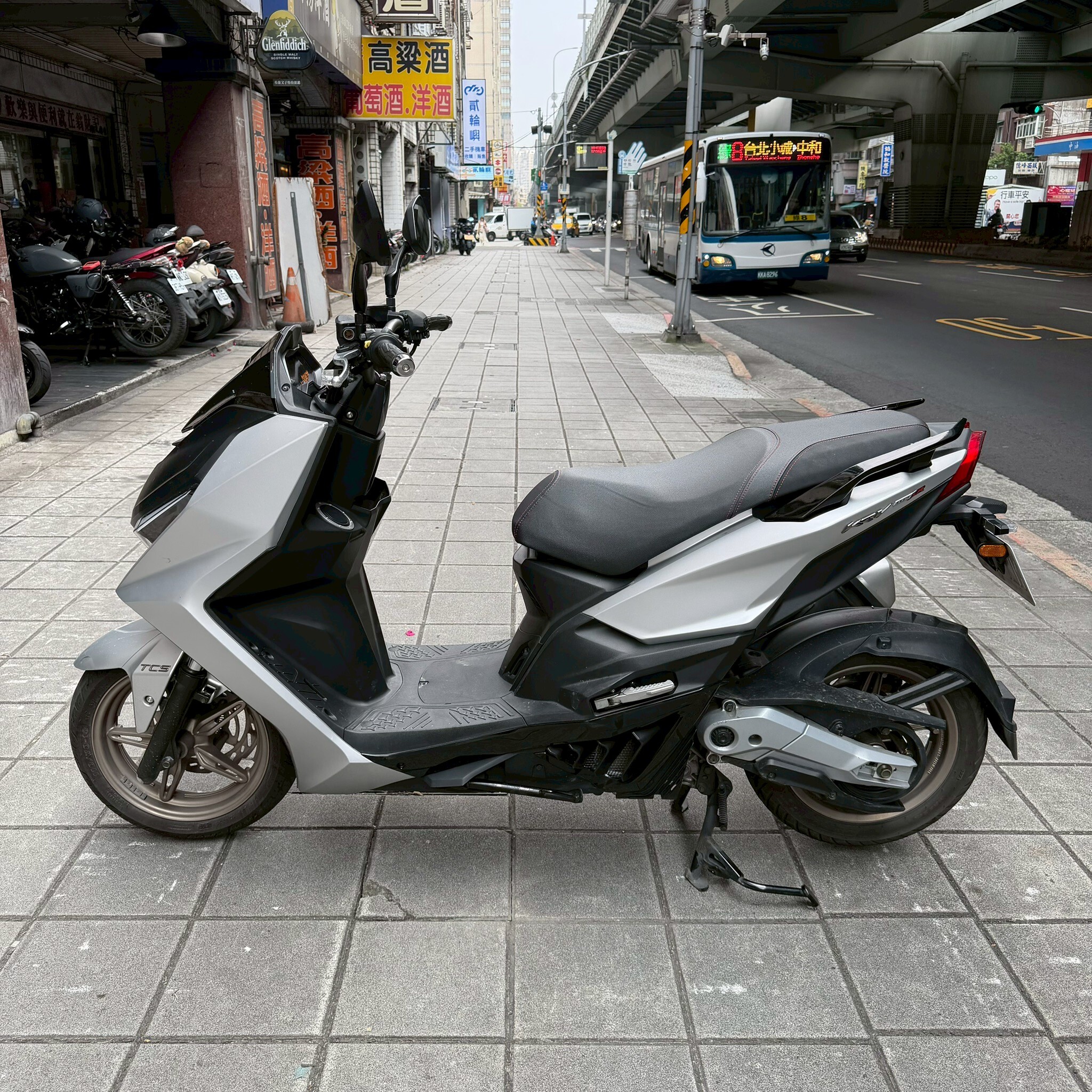 LINE_ALBUM_2022 KRV 180 TCS_7782 $70000_260329_4