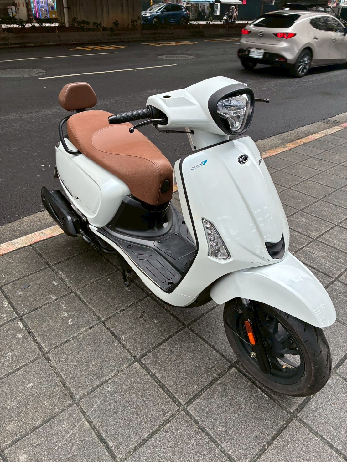 LINE_ALBUM_2021 COLOMBO150 _7118 $52000_260329_2