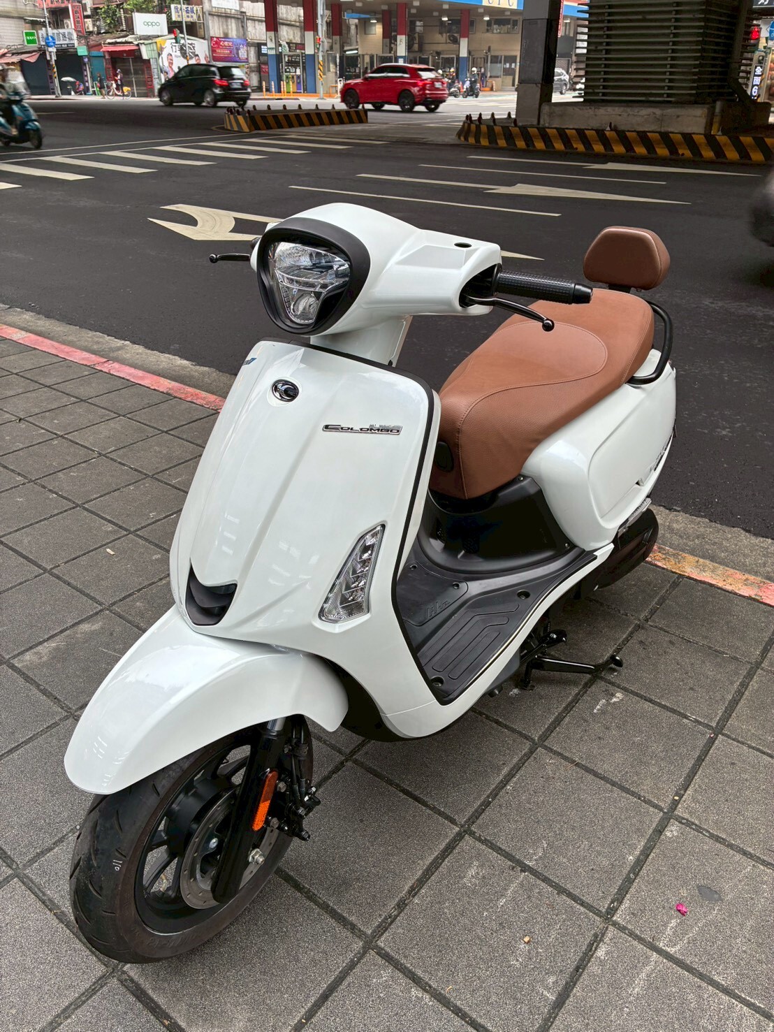 LINE_ALBUM_2021 COLOMBO150 _7118 $52000_260329_3