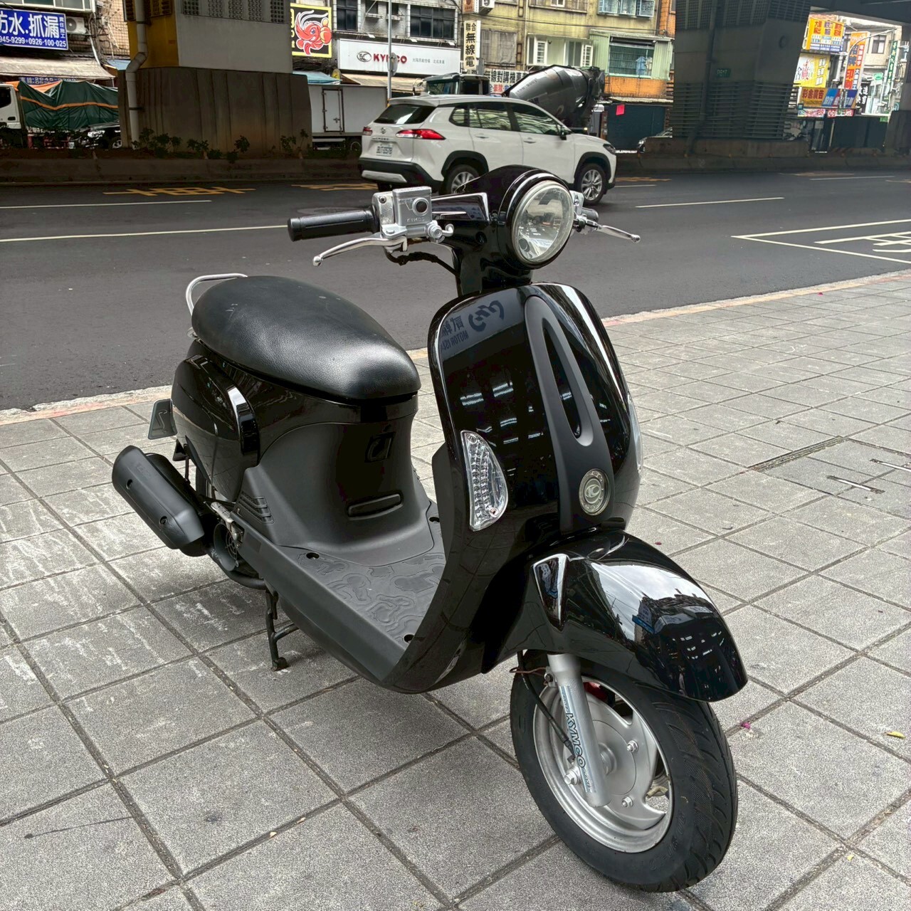 LINE_ALBUM_2011 Many110_2872 $35000_260329_2