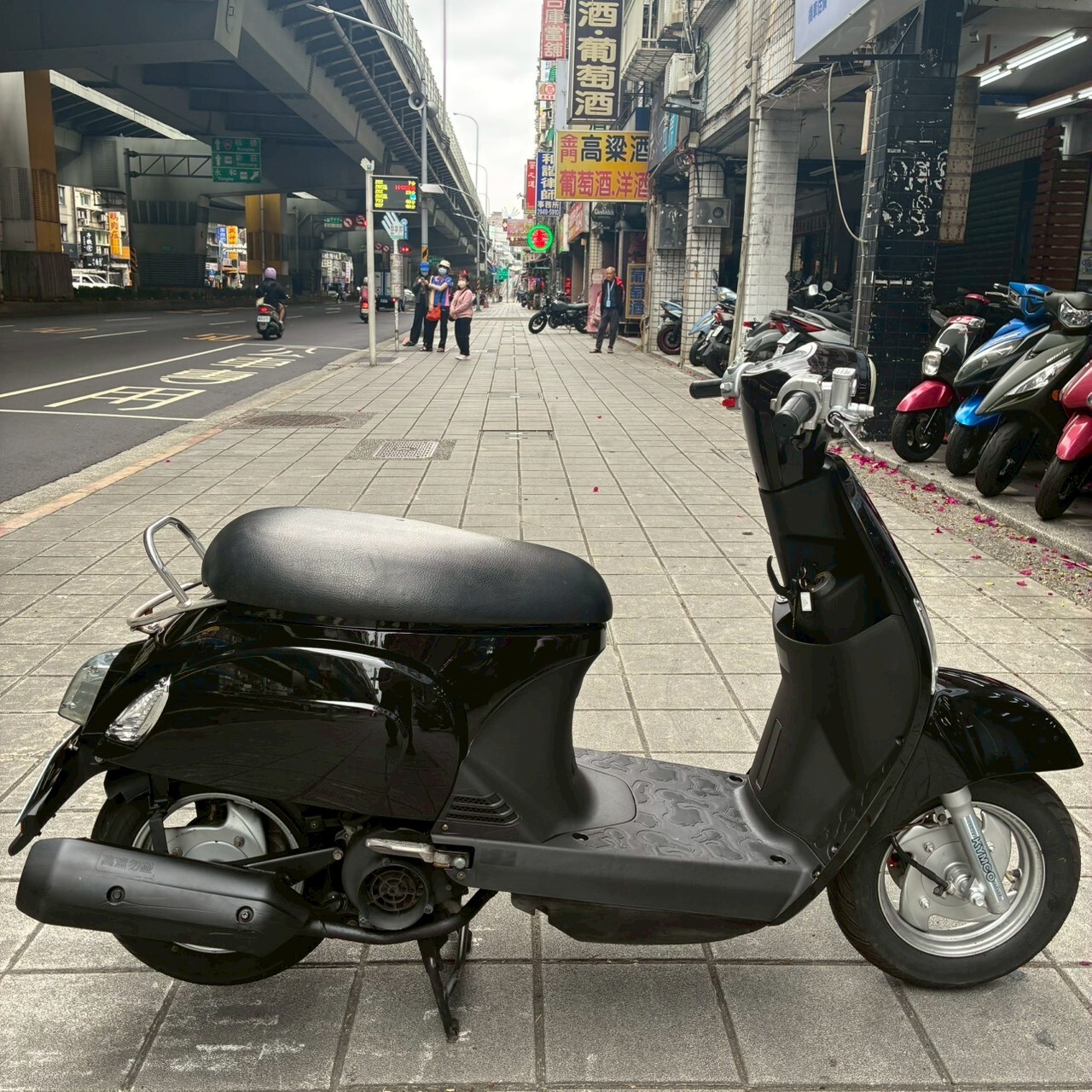 LINE_ALBUM_2011 Many110_2872 $35000_260329_5