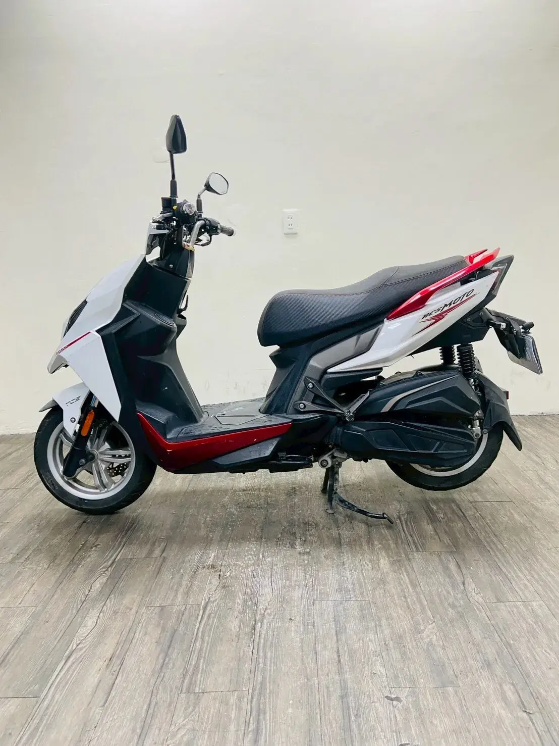 LINE_ALBUM_2023 光陽 RCS Moto 150 TCS _2712 $70000  里程21XXX_260324_5