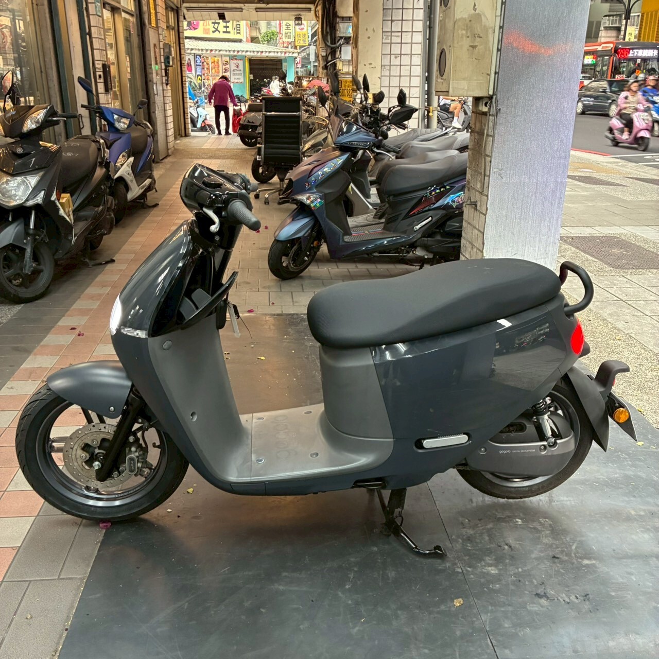 LINE_ALBUM_2019 睿能 狗2PLUS _2119 $28000_260401_4