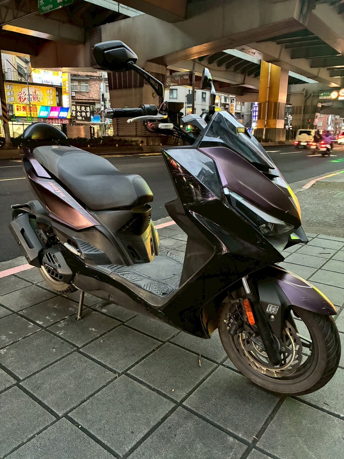 LINE_ALBUM_KRV MOTO TCS_0277_260402_2