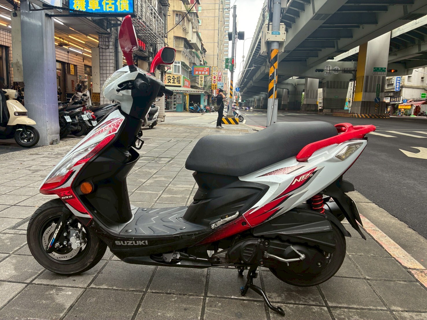 LINE_ALBUM_2013 NEX 125 _759 $33000_260403_4