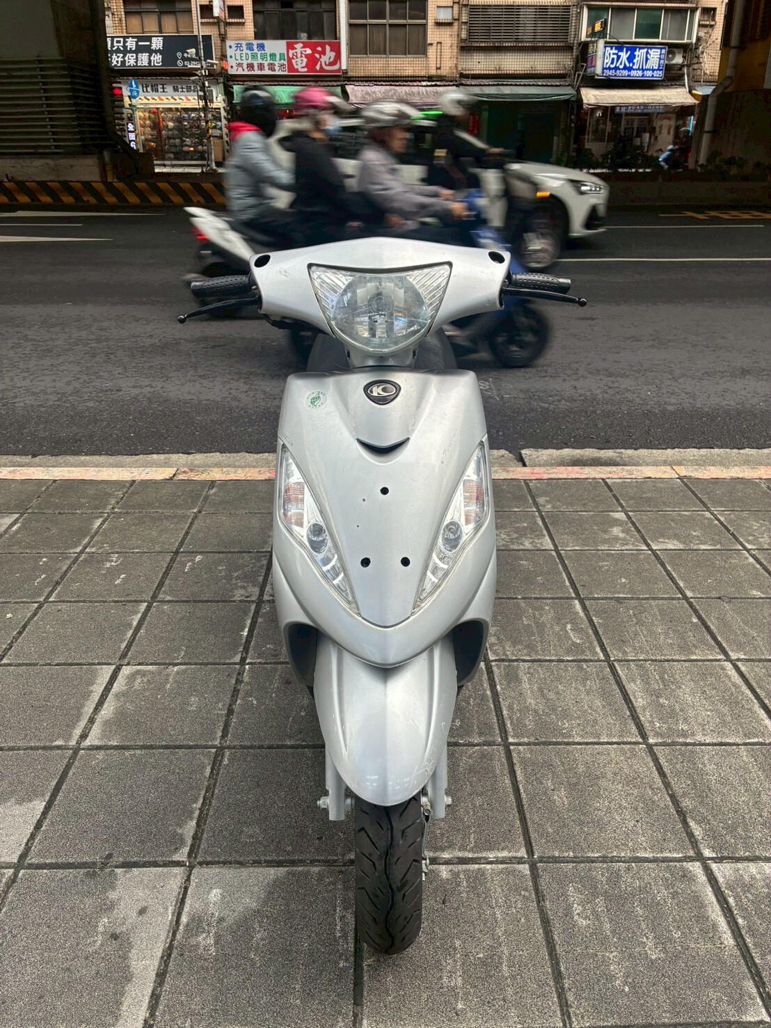 LINE_ALBUM_2017 CUE 100 _8529 $28000_260403_1