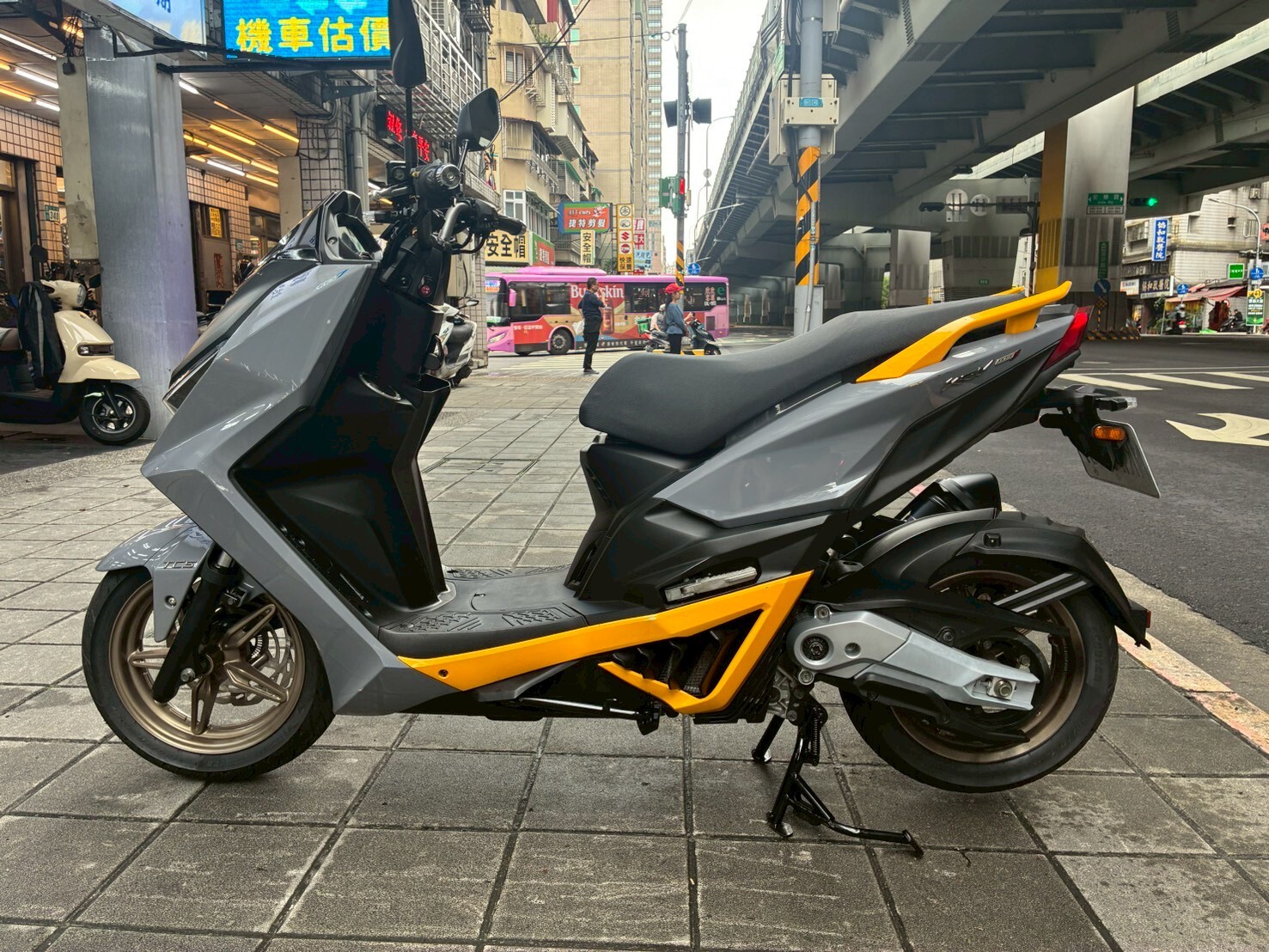 LINE_ALBUM_2022 KRV 180 TCS _7357 $68000_260403_4