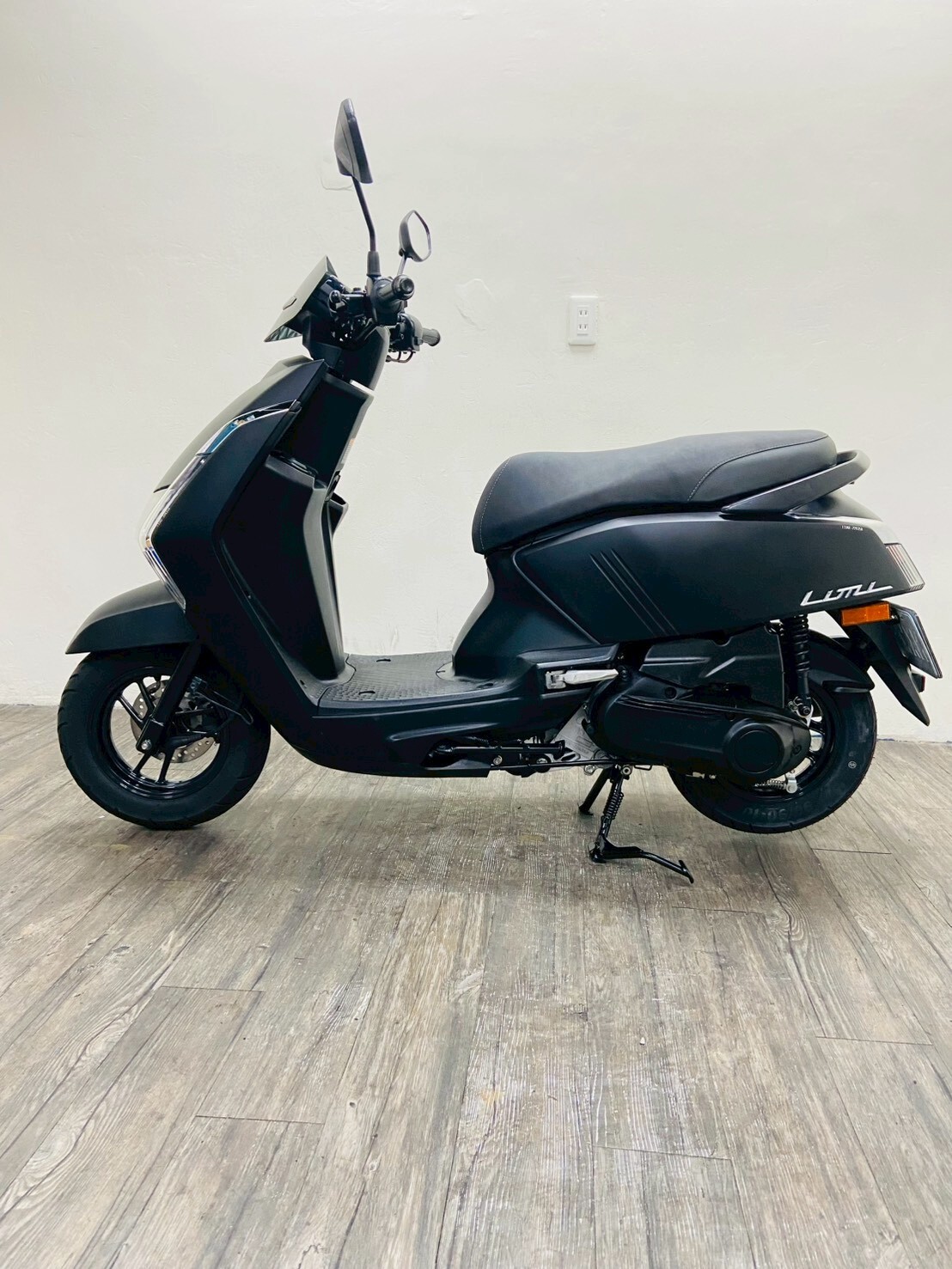 LINE_ALBUM_2023 山葉 Limi 125 _9617 $62000 里程55XX_260410_4