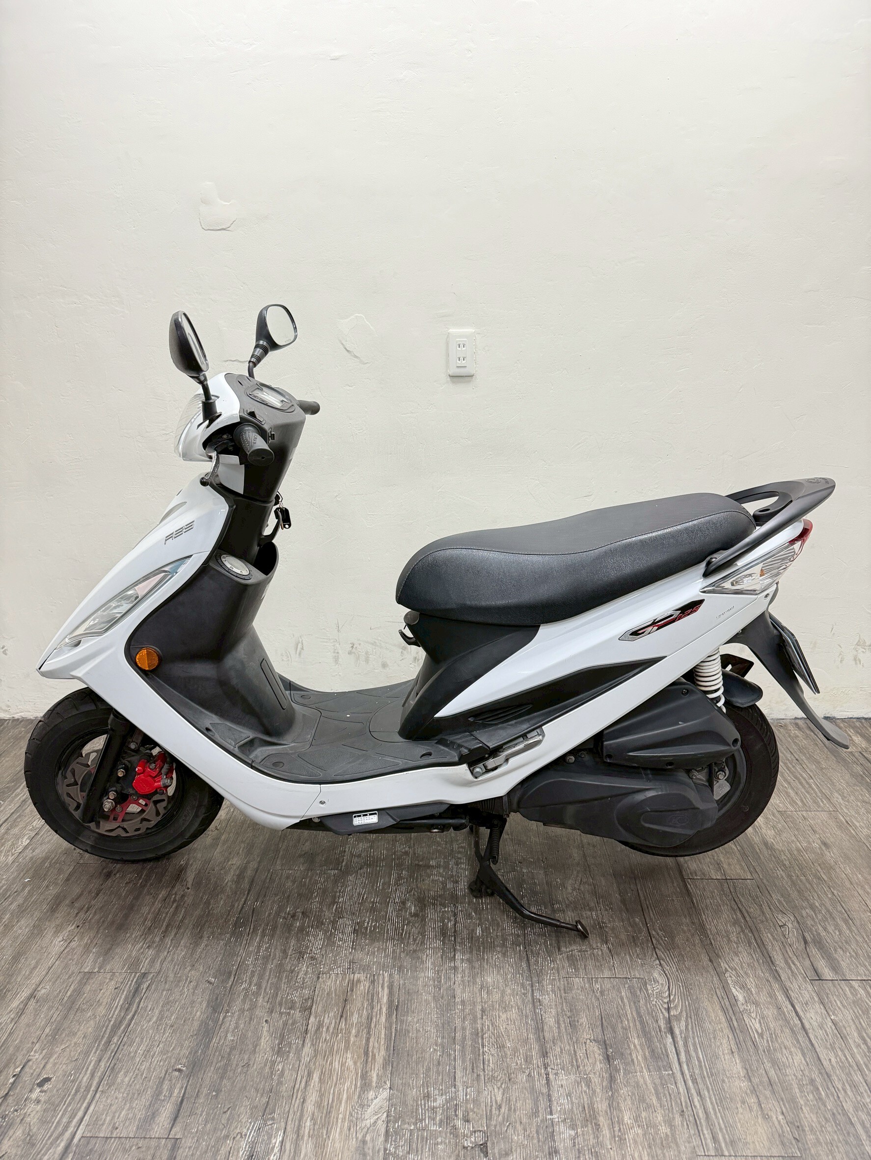 LINE_ALBUM_2020 光陽 GP 125 ABS _8300 $40000 里程 35XXX_260414_5