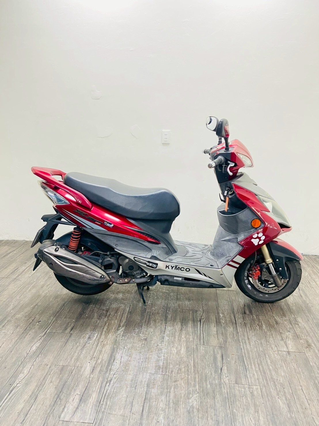 LINE_ALBUM_2012 光陽 雷霆王180 _131 $28000 里程30xxx_260414_6