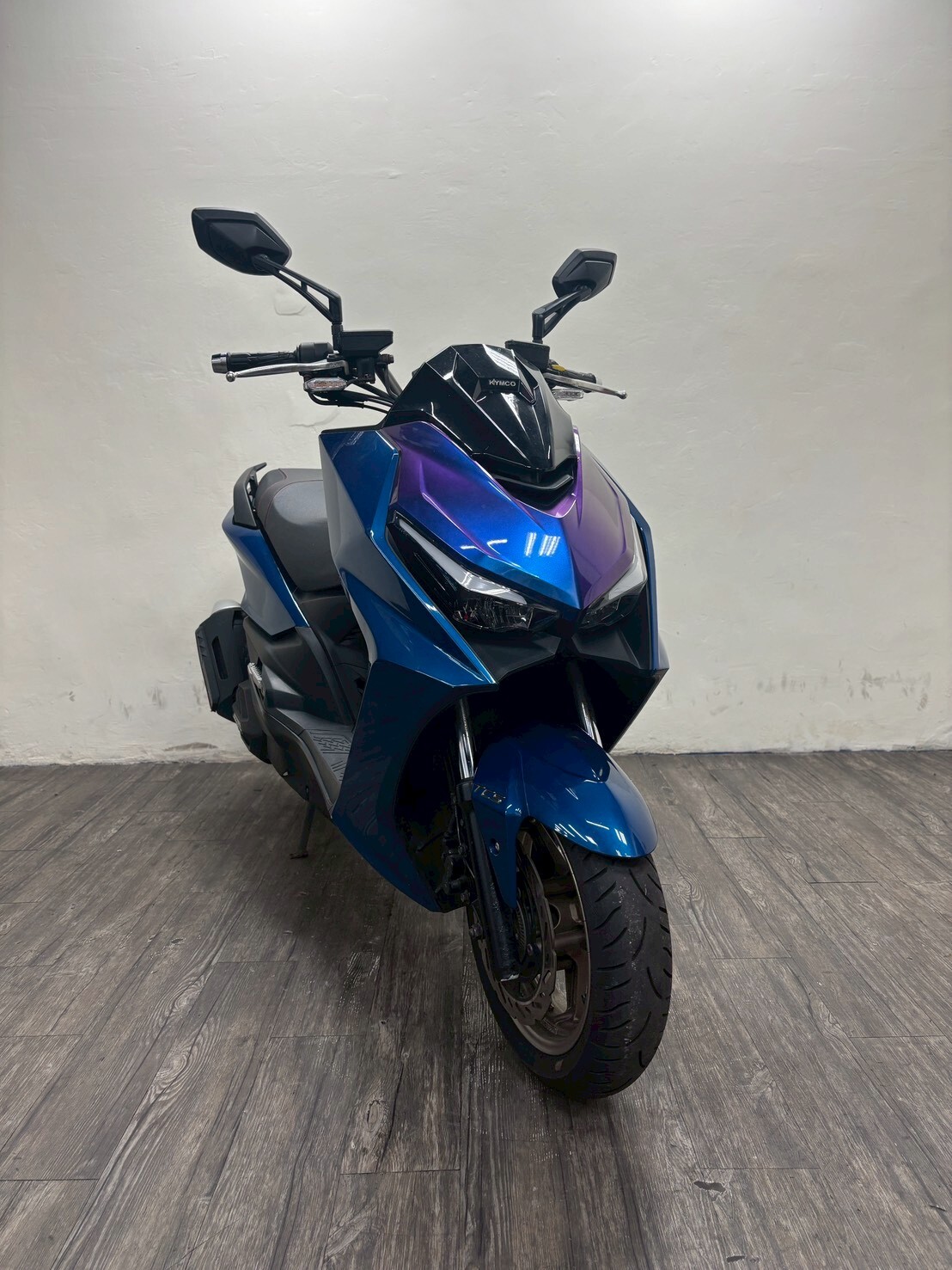 LINE_ALBUM_2022 光陽 KRV 180 TCS _2212 $72000 里程 18xxx_260414_3