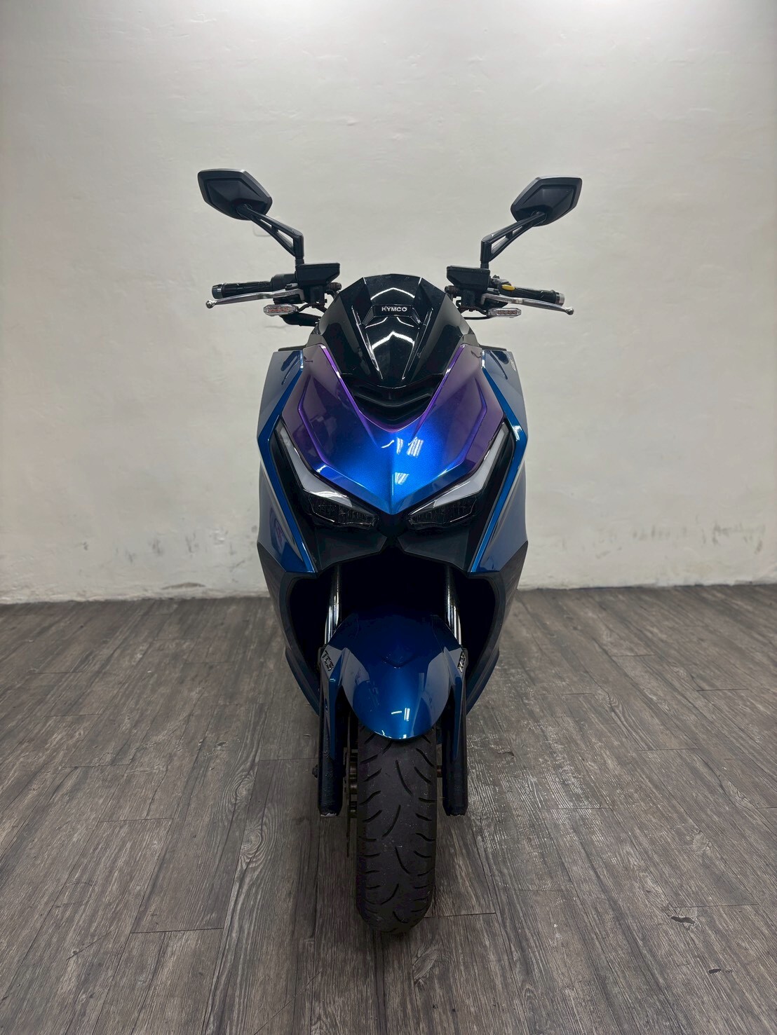 LINE_ALBUM_2022 光陽 KRV 180 TCS _2212 $72000 里程 18xxx_260414_1