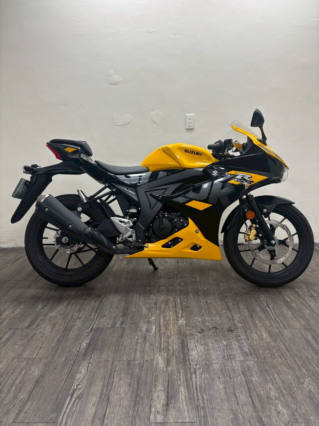 LINE_ALBUM_2021 台鈴 GSX-R 150 小阿魯 _9930 $未定價 里程48xx 尚未過戶_260414_4