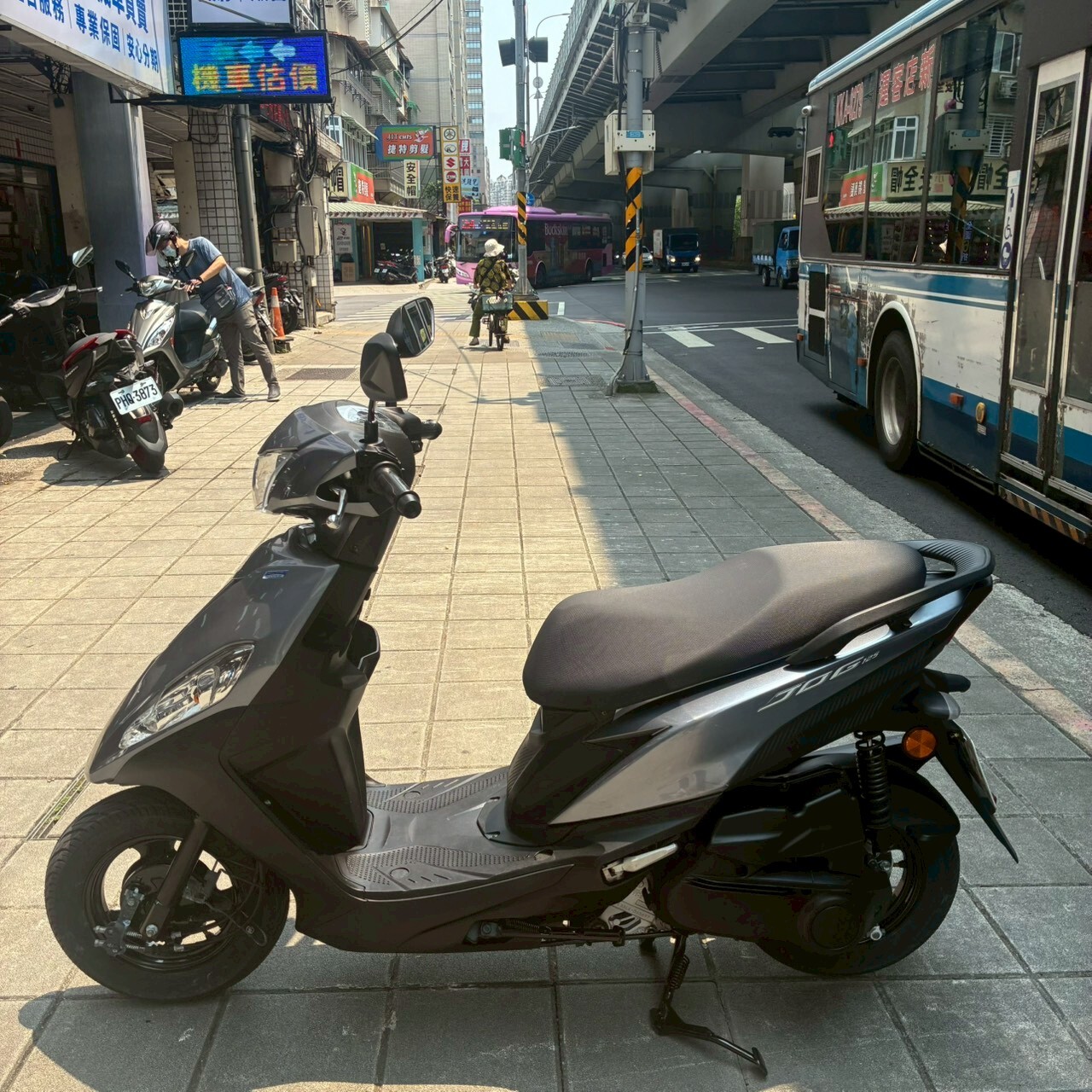 LINE_ALBUM__5507_260414_3